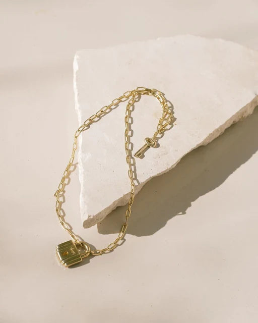 Gembok Step Pendant