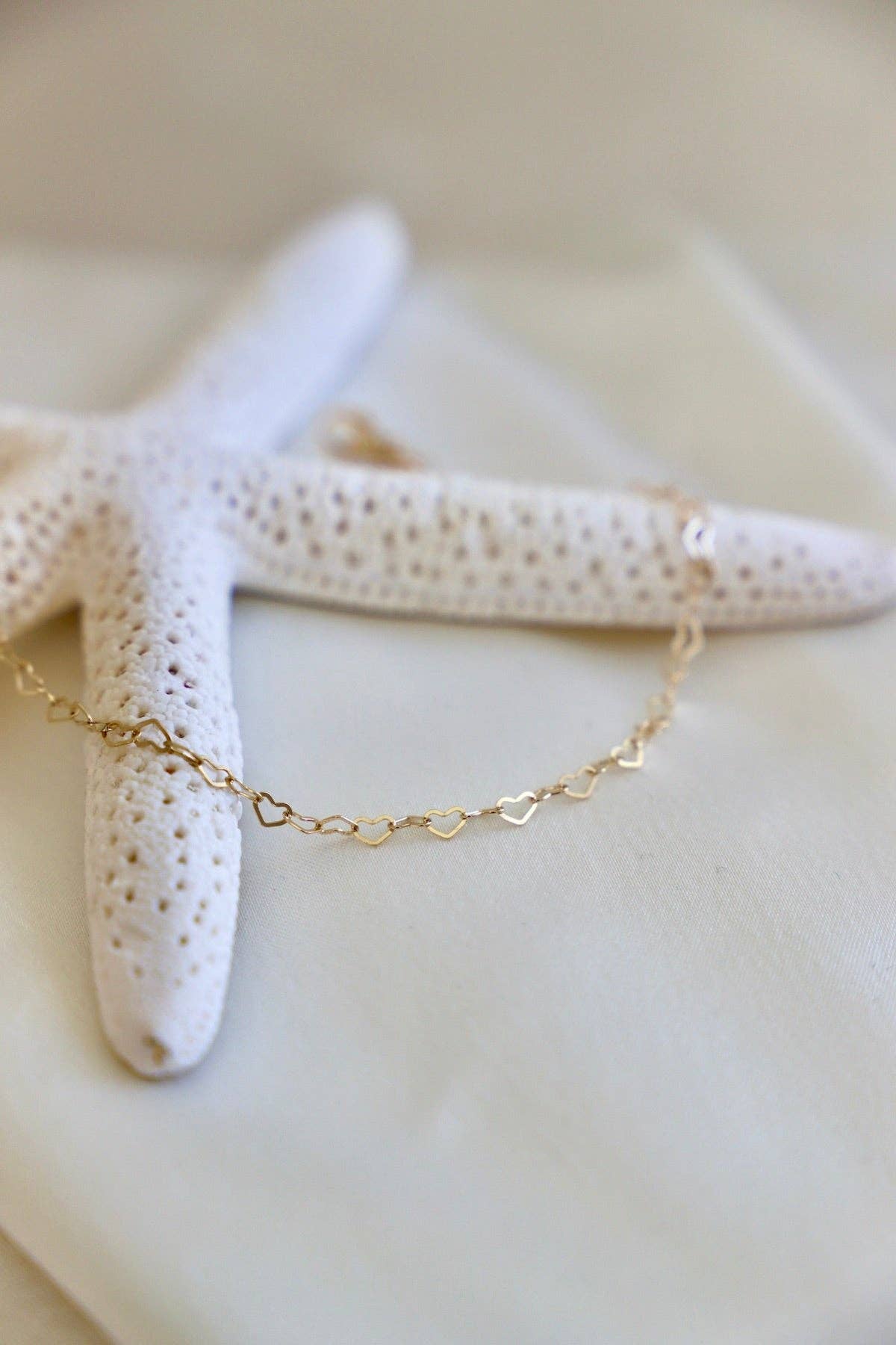 Gold Heart Link Necklace - Box Turtle