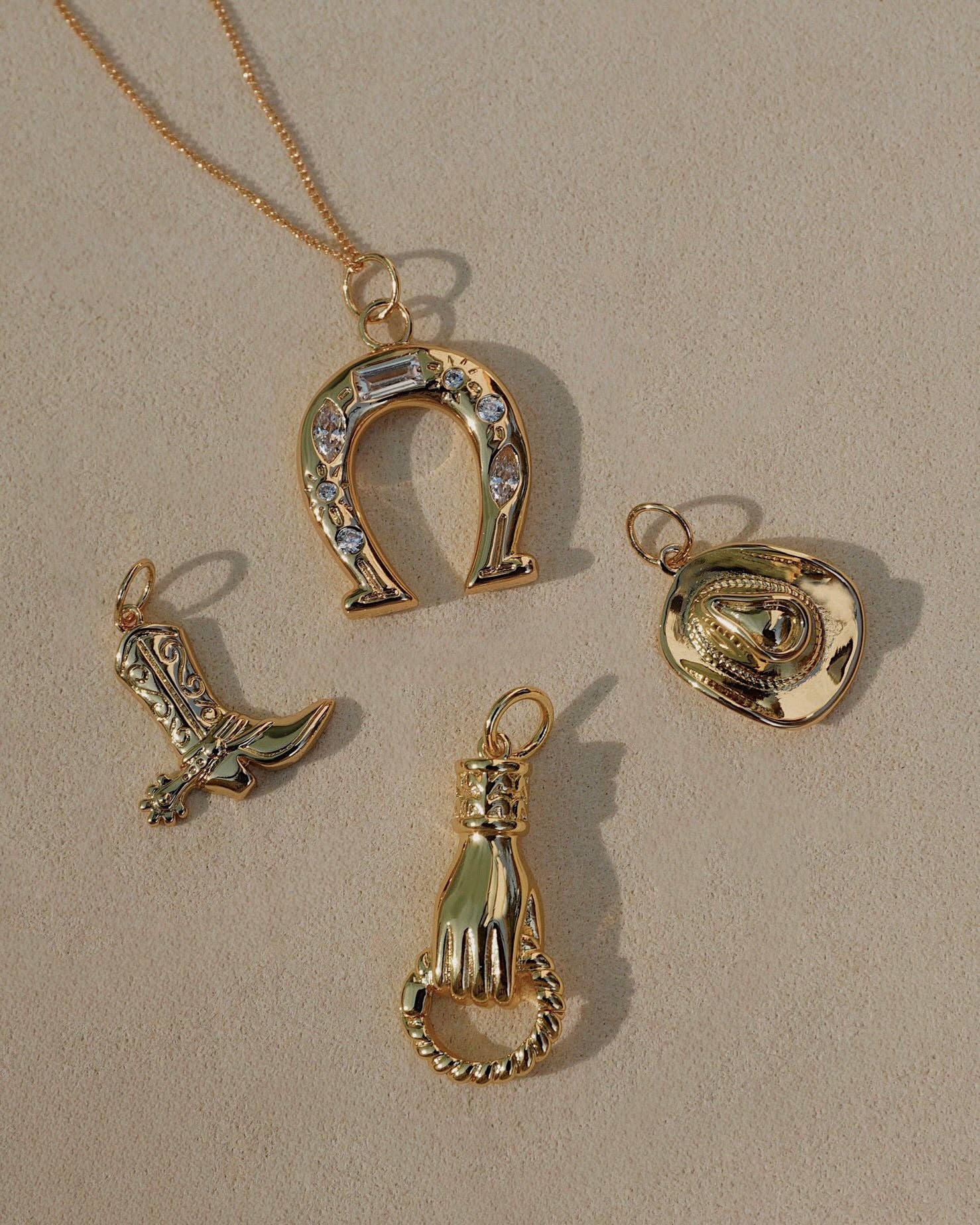 Grande Chantal Horseshoe Charm - Box Turtle