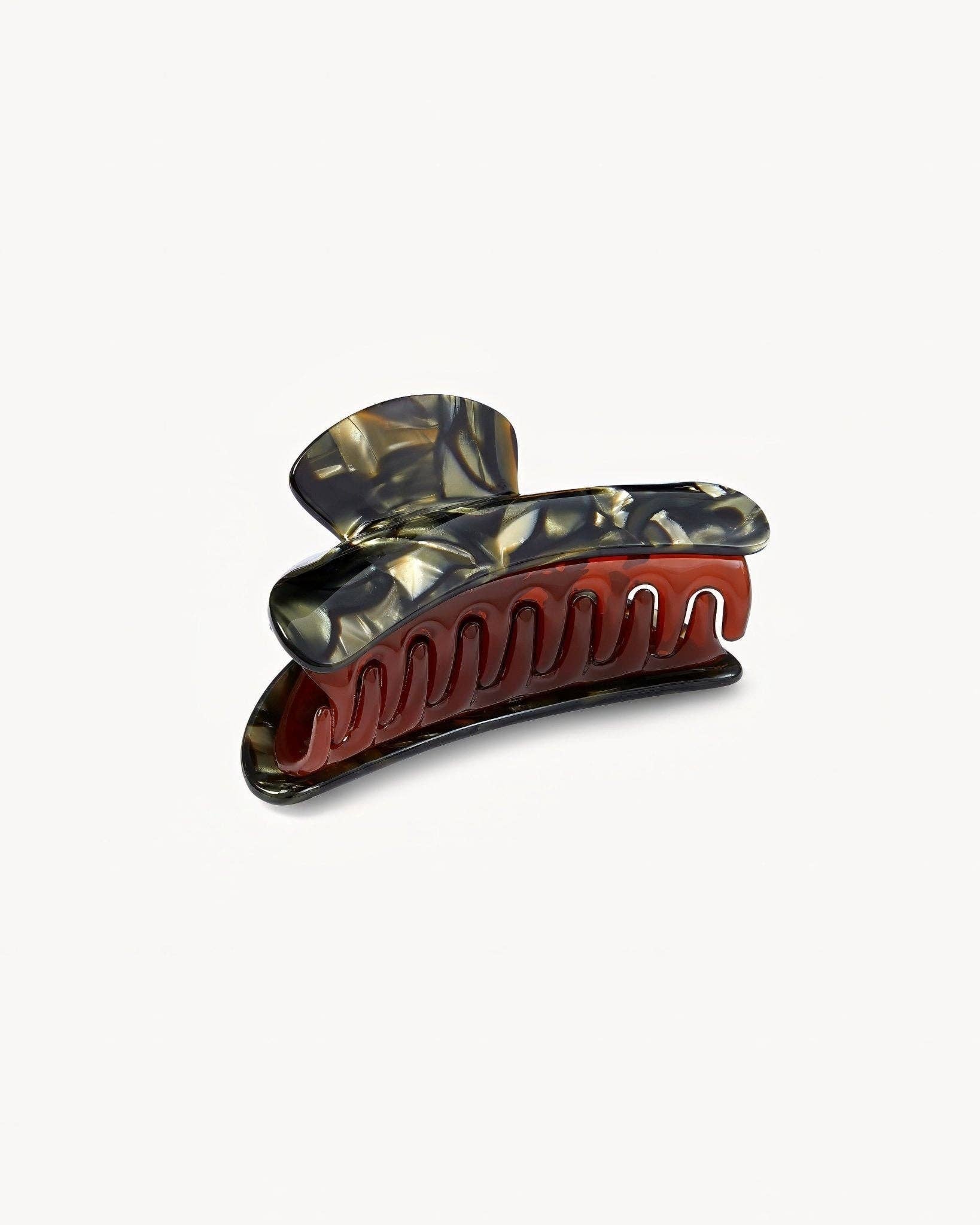 Grande Heirloom Claw in Midnight Horn - Box Turtle
