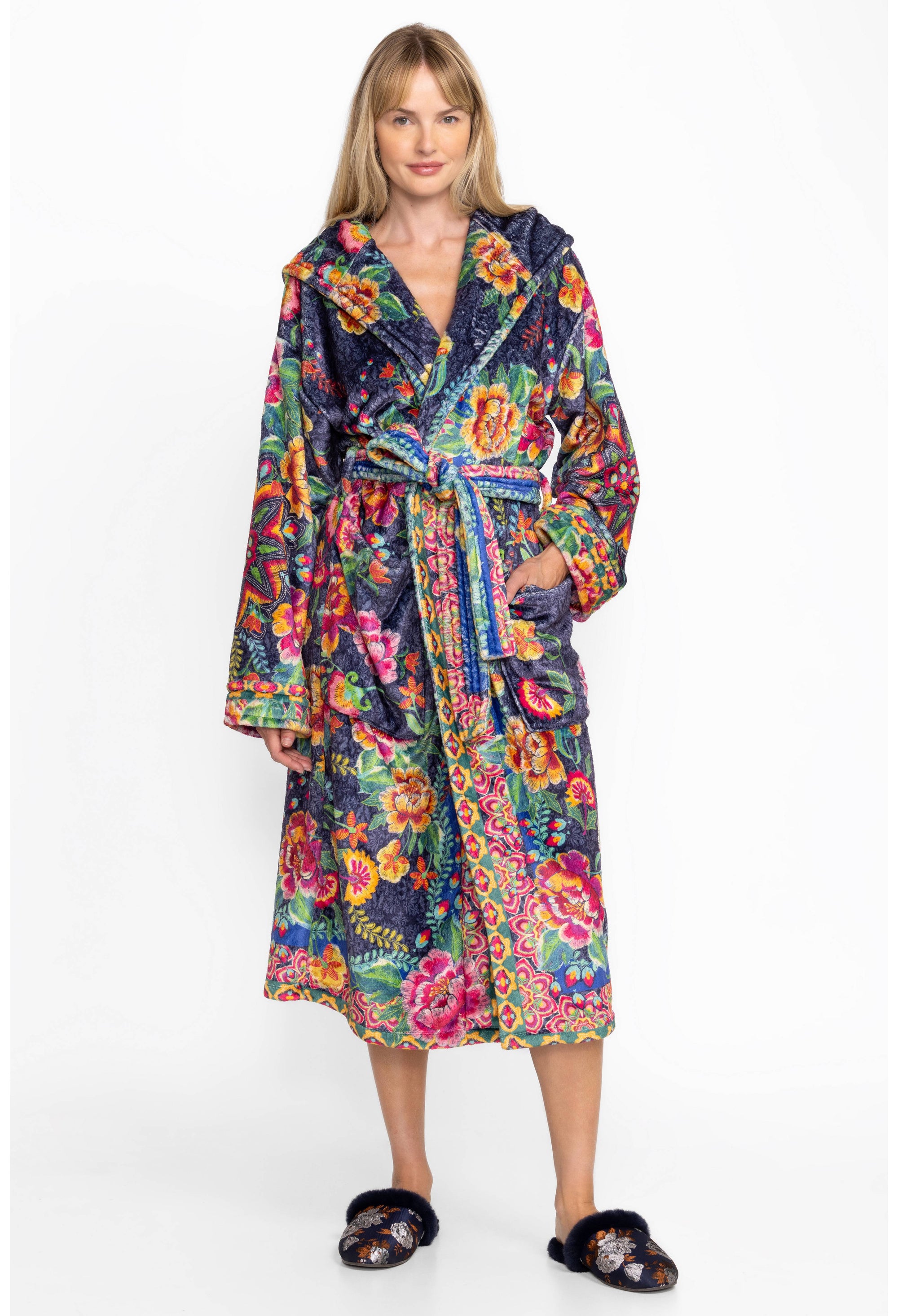 Cozy Robe in Darnahta Scarf Print