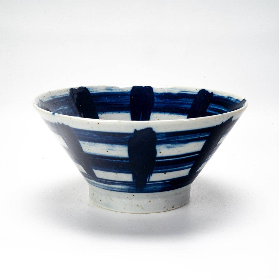 Hakemegoushi Porcelain Ramen Bowl - Box Turtle