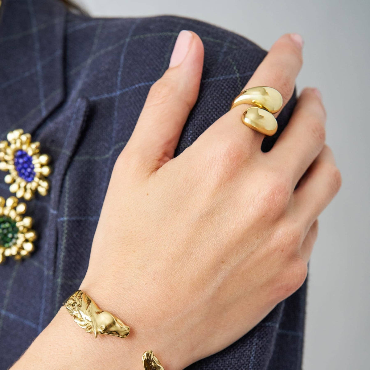 Halle Open Wrap Double Orb Adjustable Ring - Box Turtle