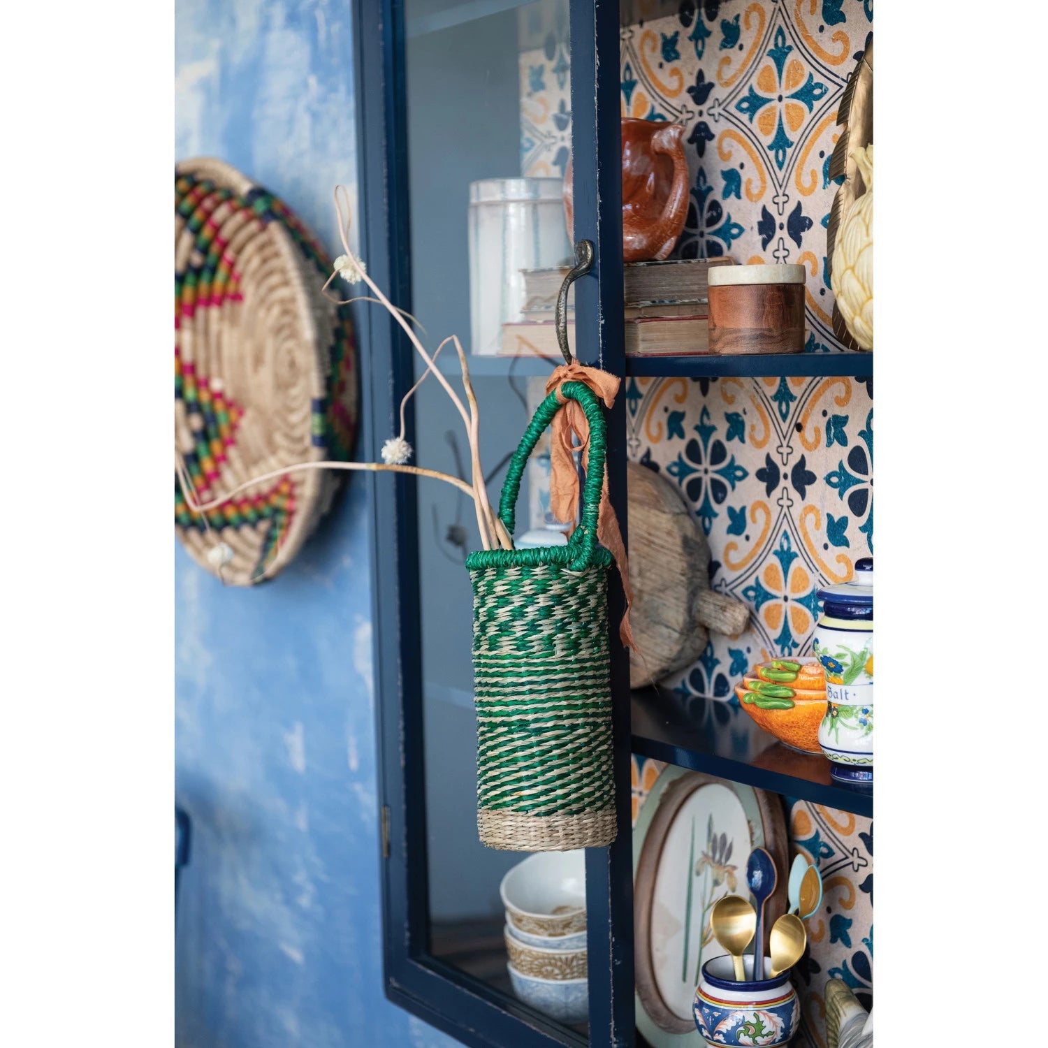 Hand - Woven Seagrass Bottle Basket - Box Turtle