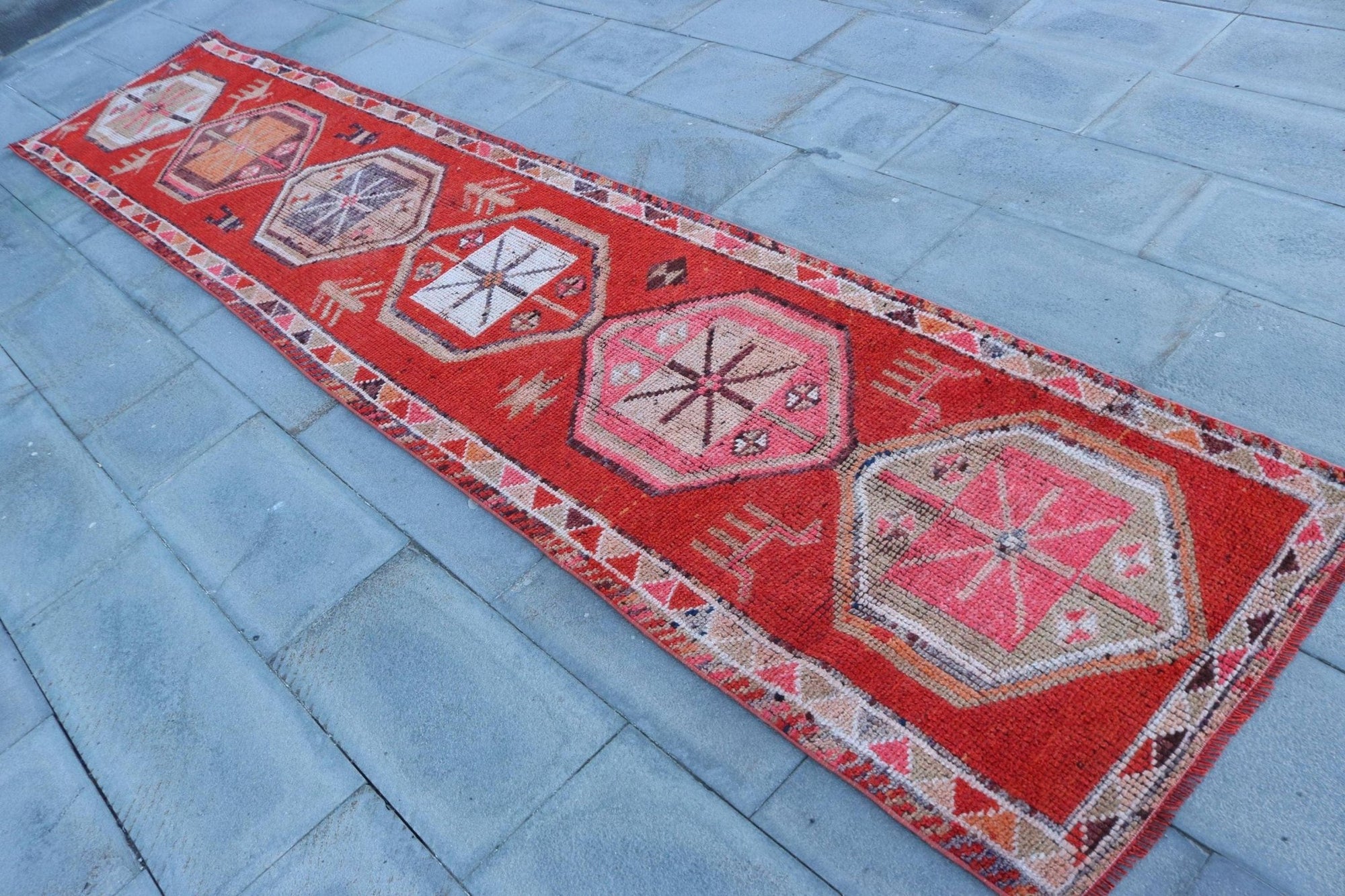 Herki Vintage Turkish Wool Runner Rug with Fringe - Box Turtle