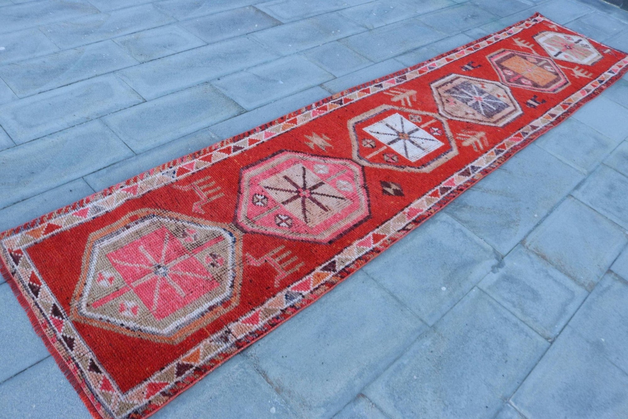 Herki Vintage Turkish Wool Runner Rug with Fringe - Box Turtle