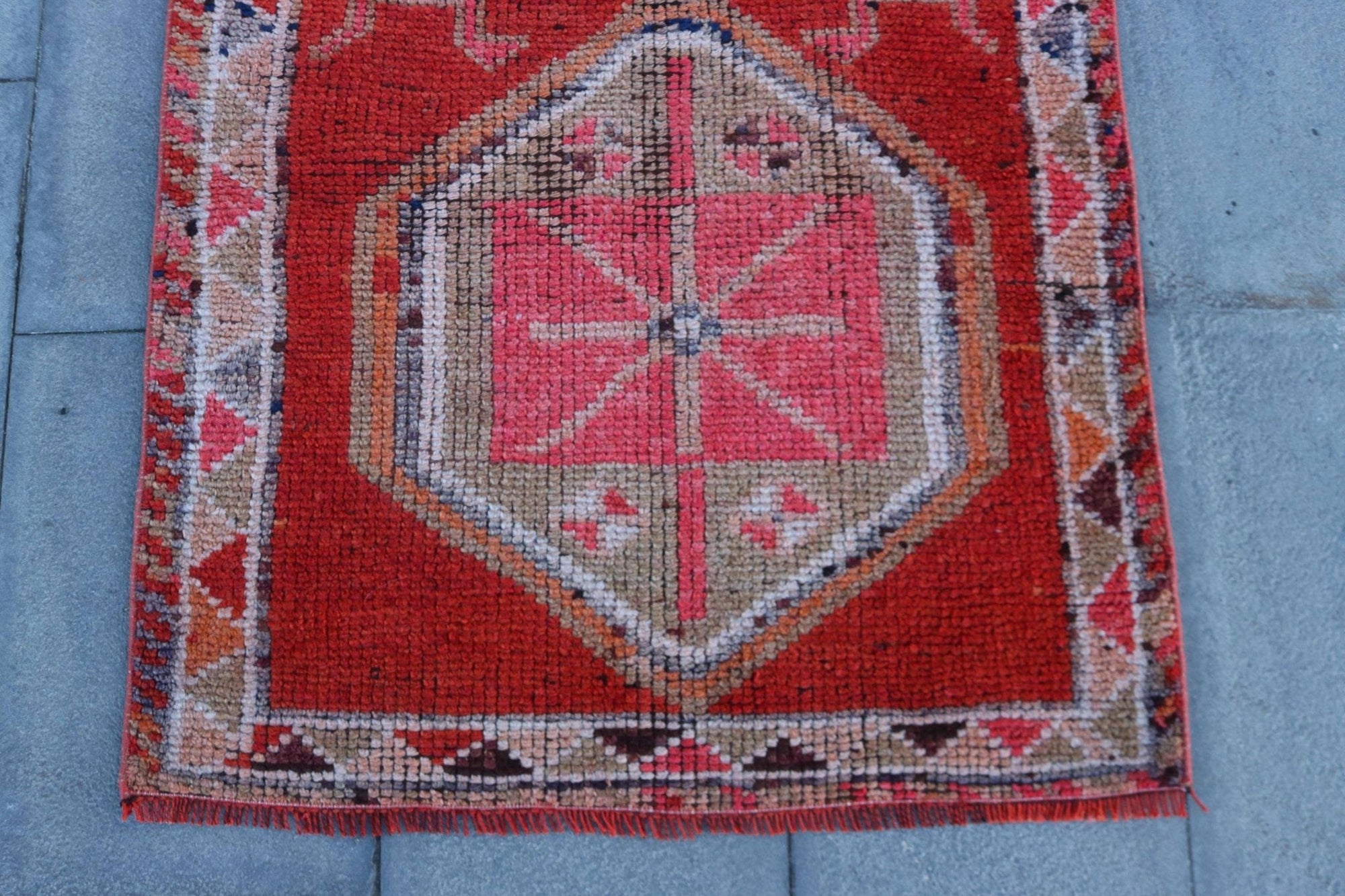 Herki Vintage Turkish Wool Runner Rug with Fringe - Box Turtle
