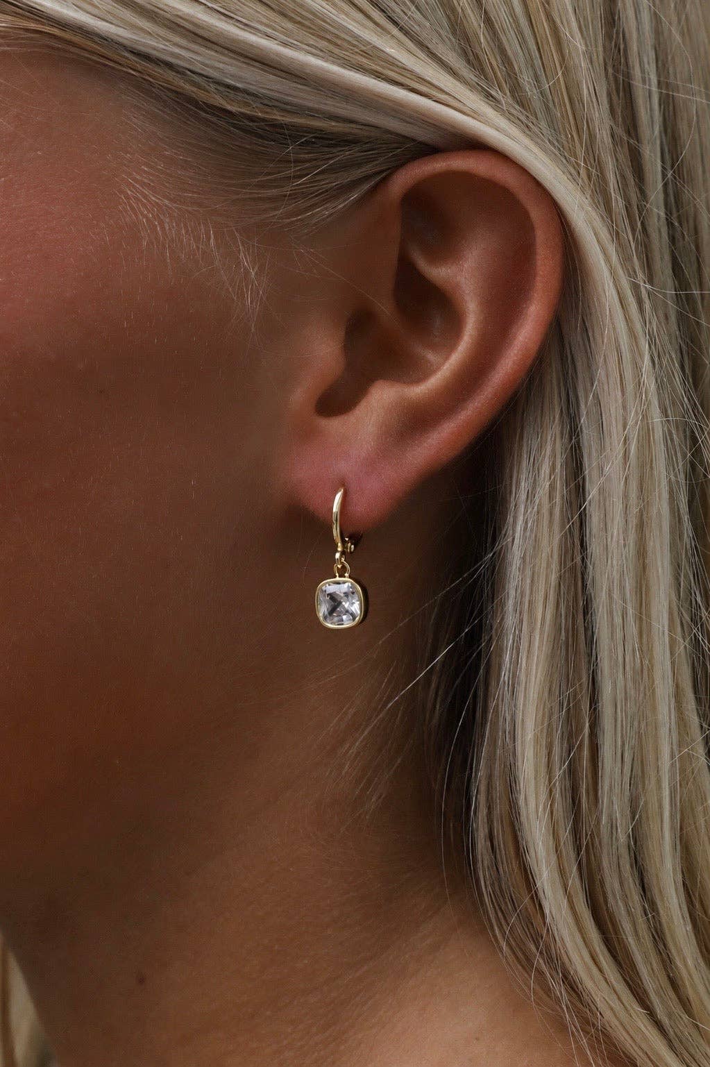 Isla Square Drop Earrings - Box Turtle