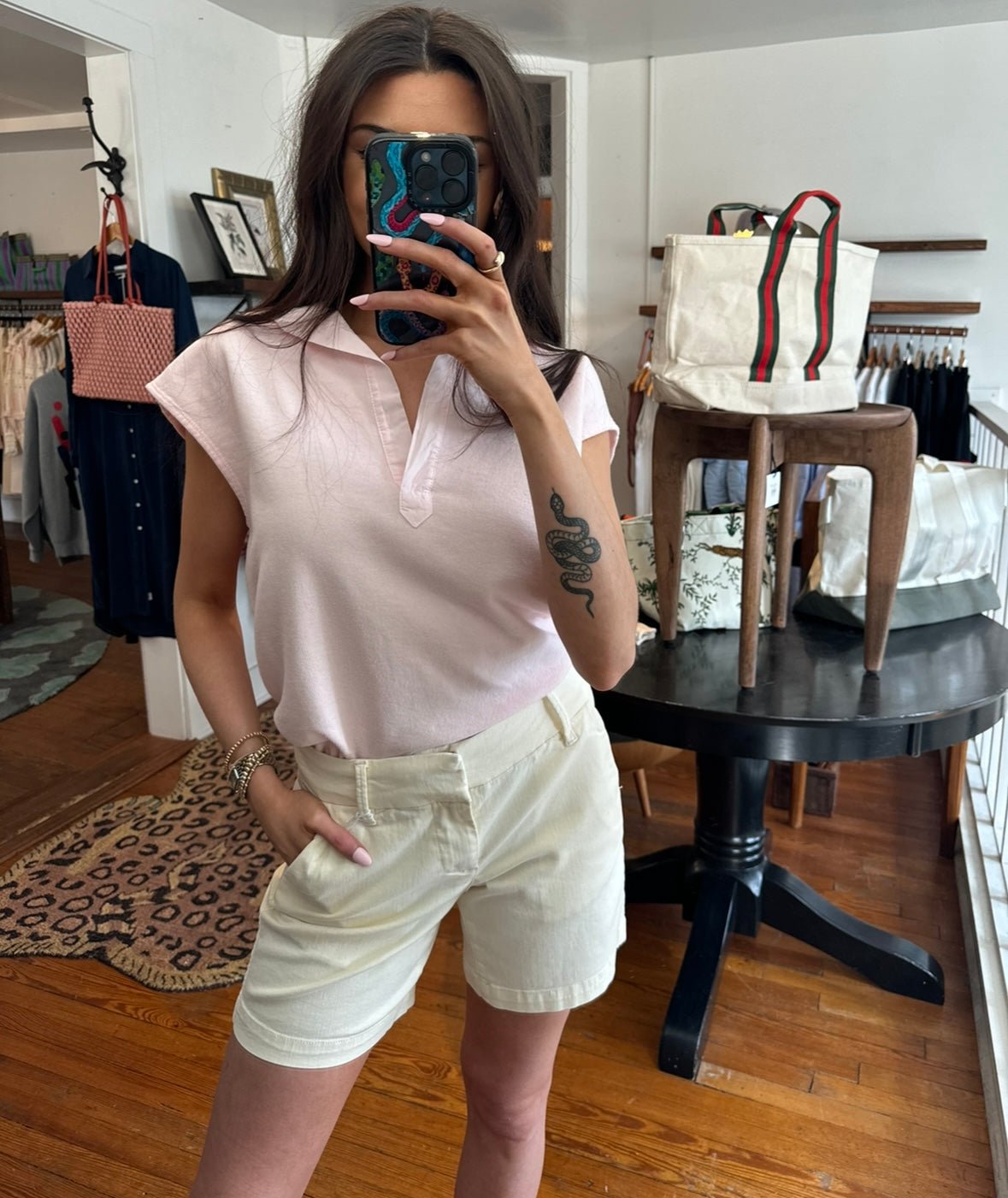 Ivory Hampton Shorts - Box Turtle