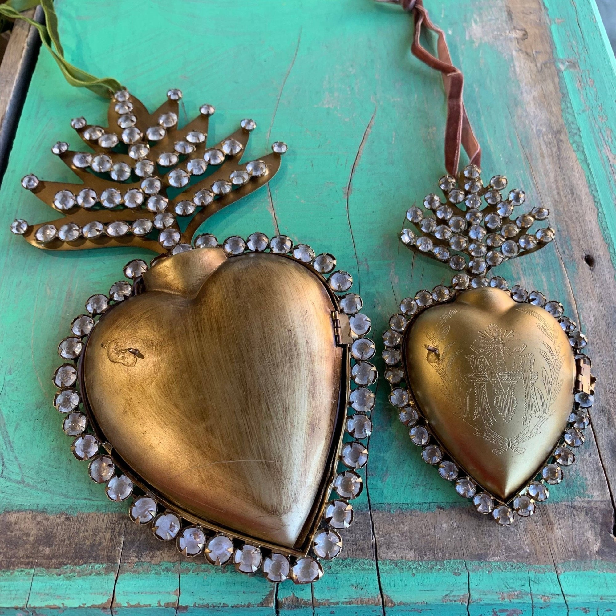 Jeweled Sacred Heart Box - Box Turtle