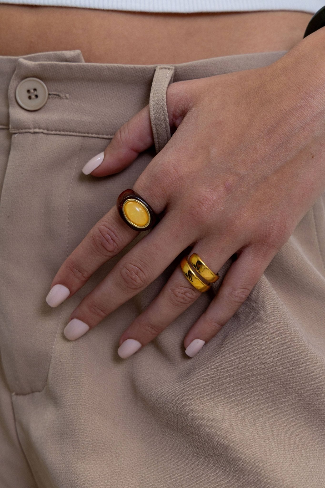 Katy Acrylic Ring - Brown - Box Turtle