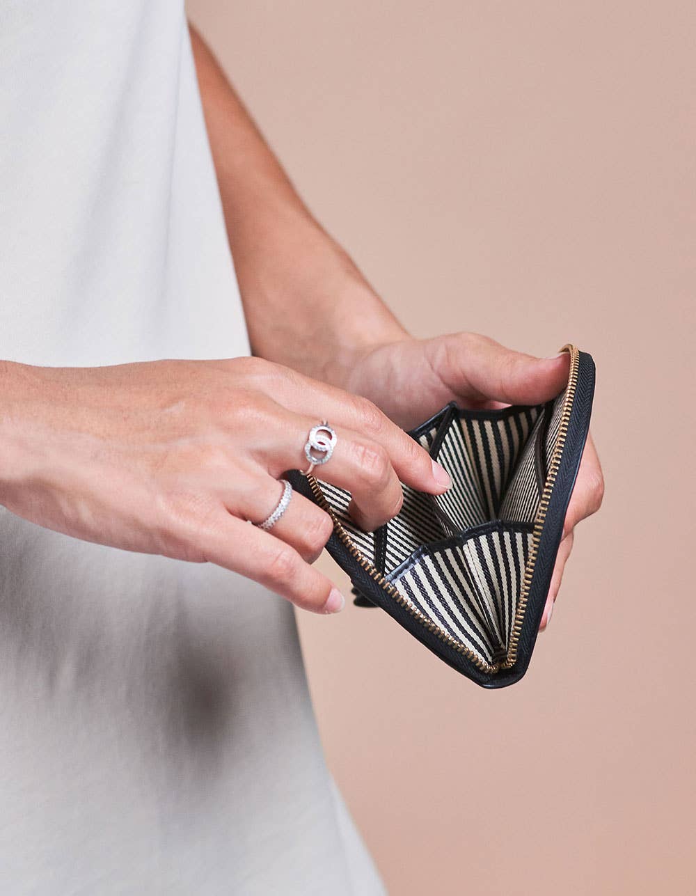 Laura Leather Clutch - Box Turtle