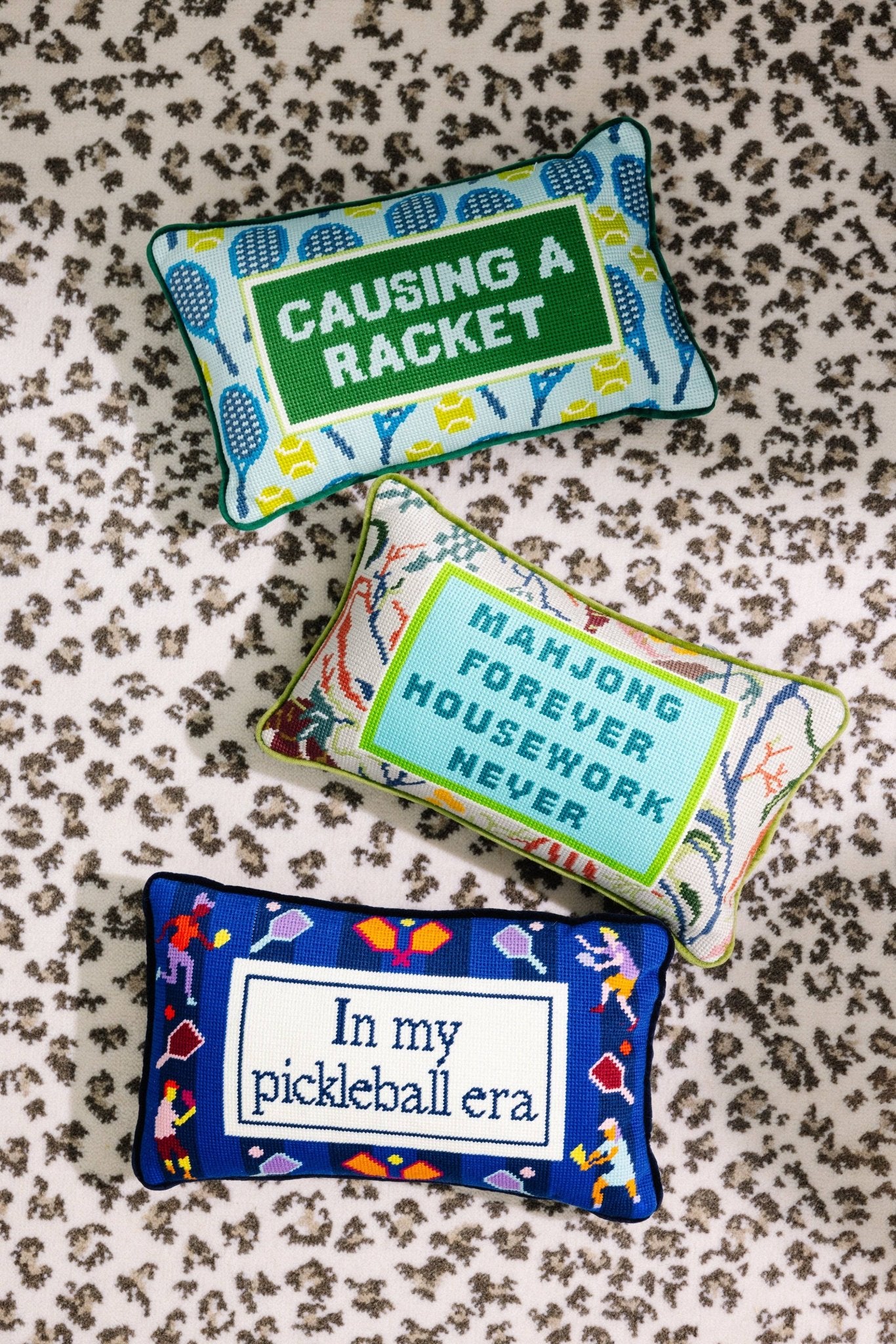 Mahjong Needlepoint Pillow - Box Turtle