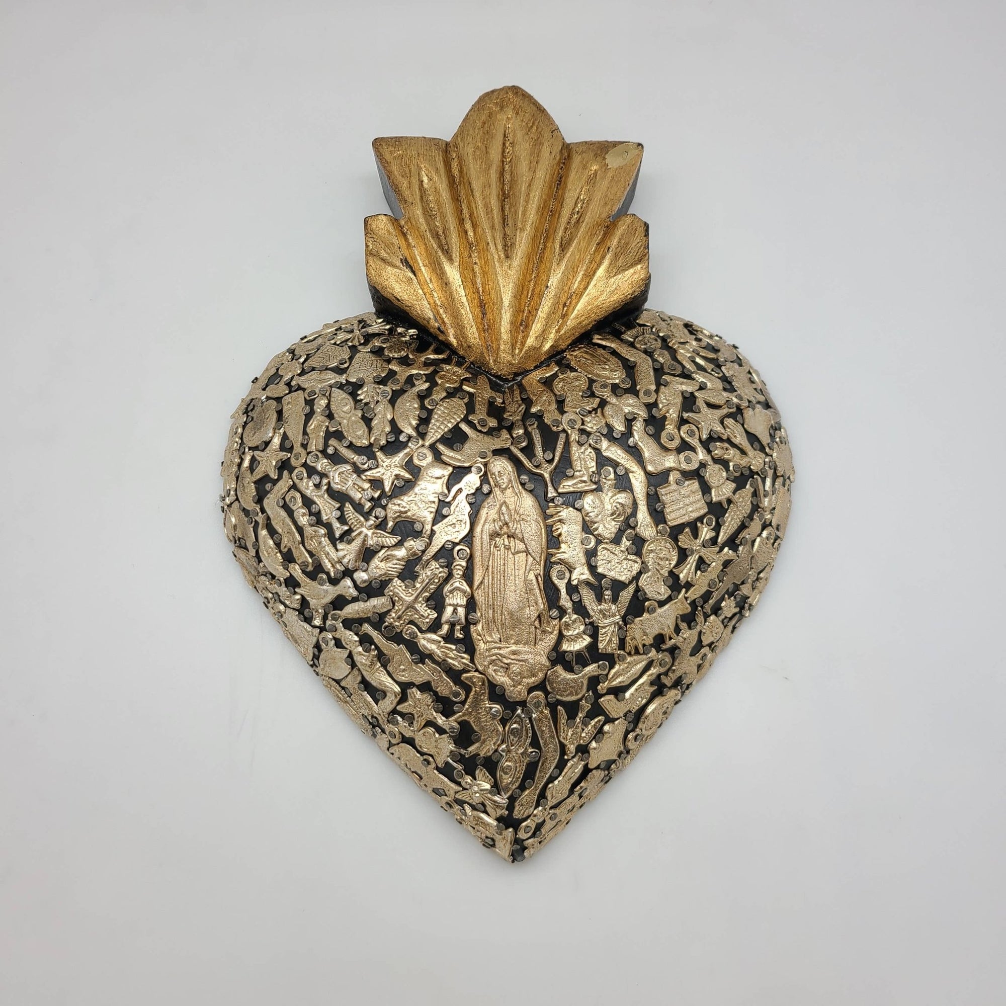 Milagros Large Gold Wood Heart - Box Turtle