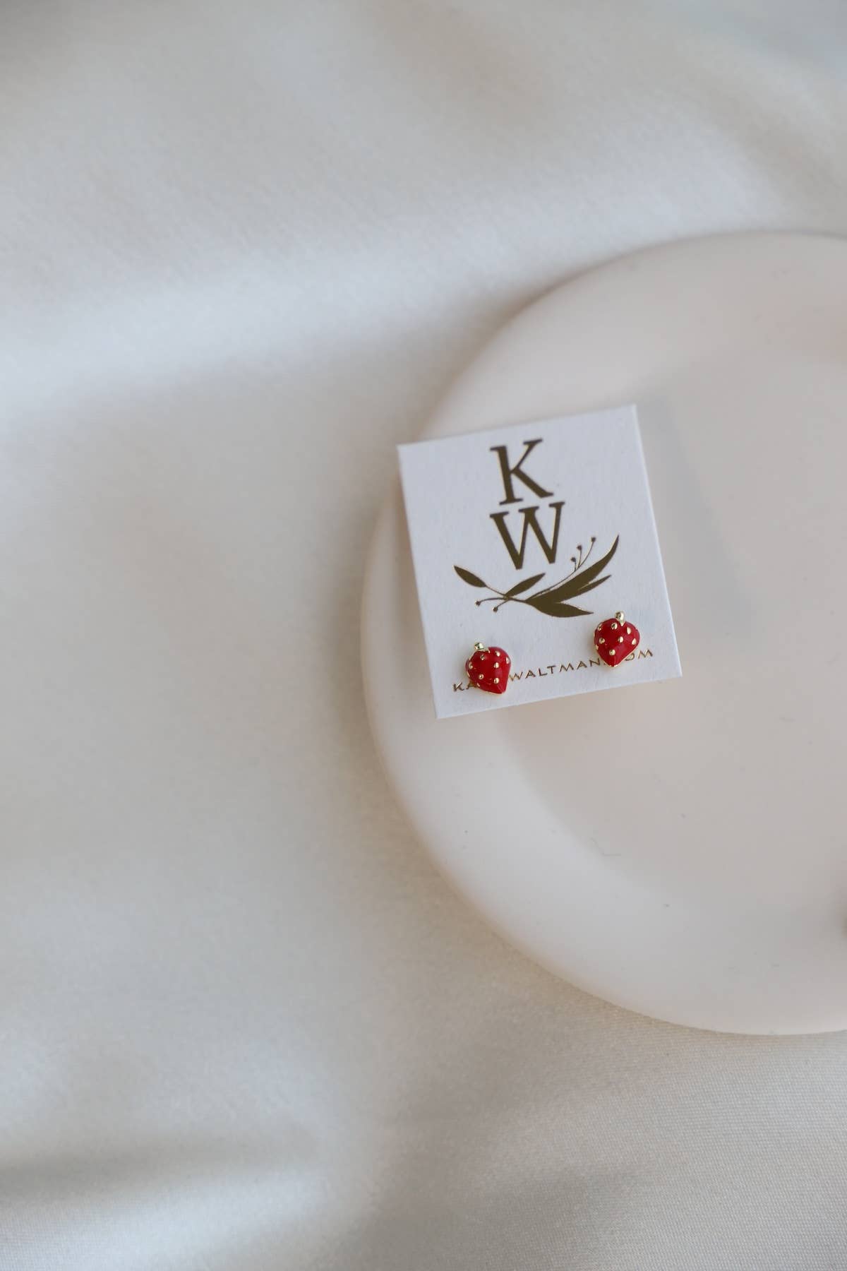 Mini Strawberry Studs - Box Turtle