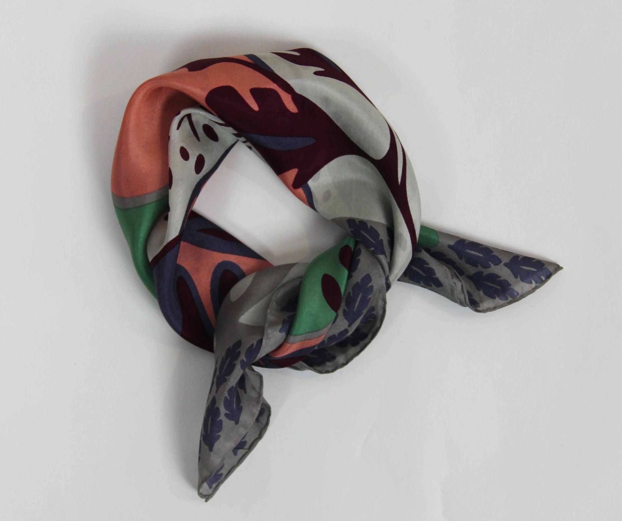 Mini Tuscany Bordeaux Scarf - Box Turtle