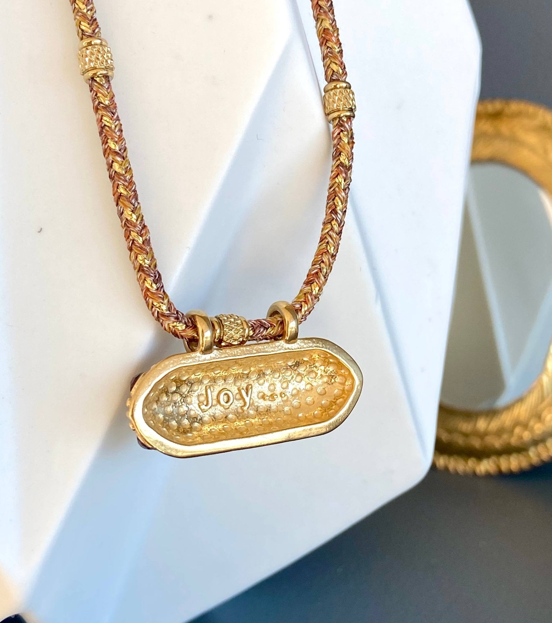 Mumbai Necklace - Box Turtle