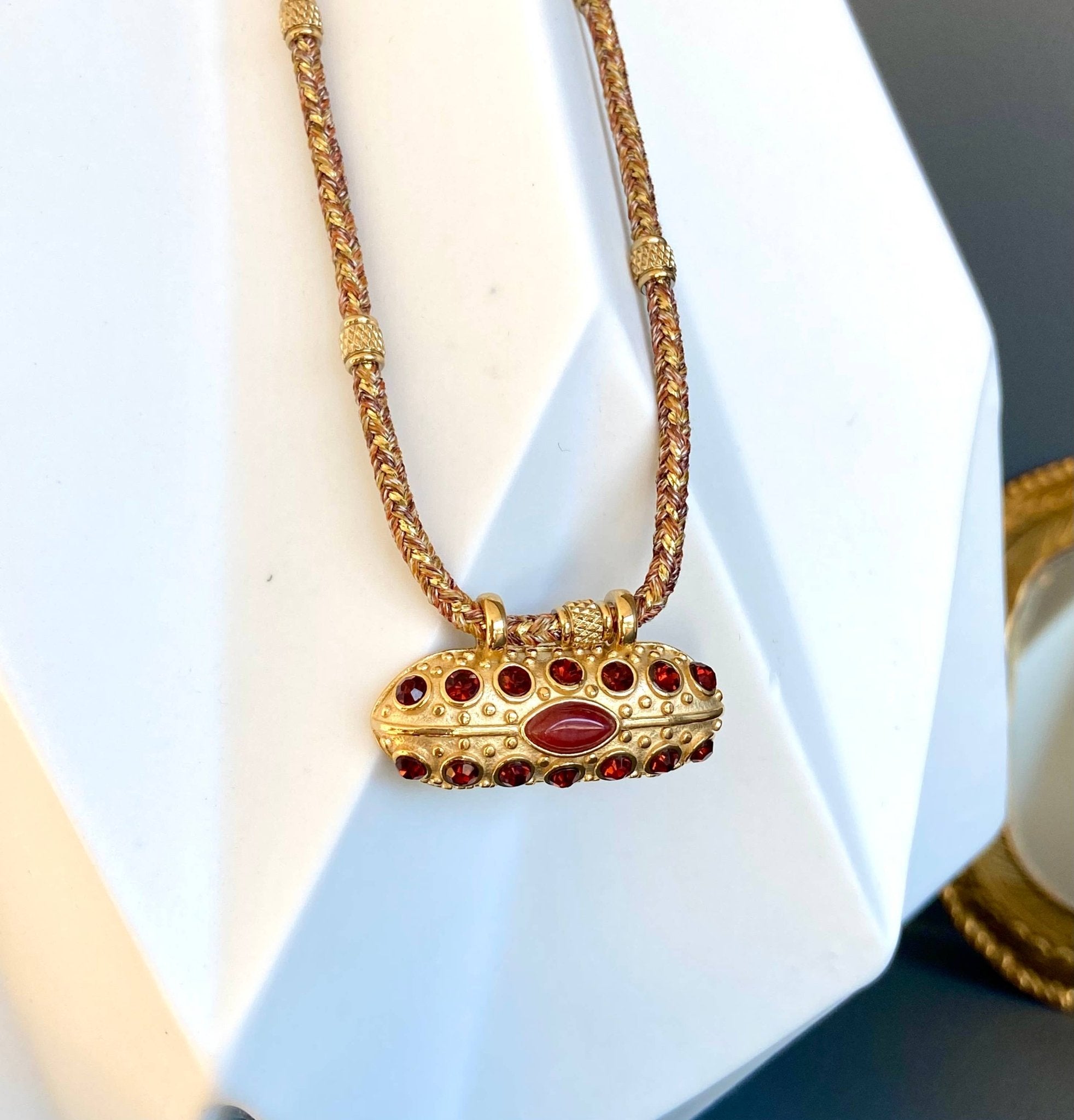 Mumbai Necklace - Box Turtle