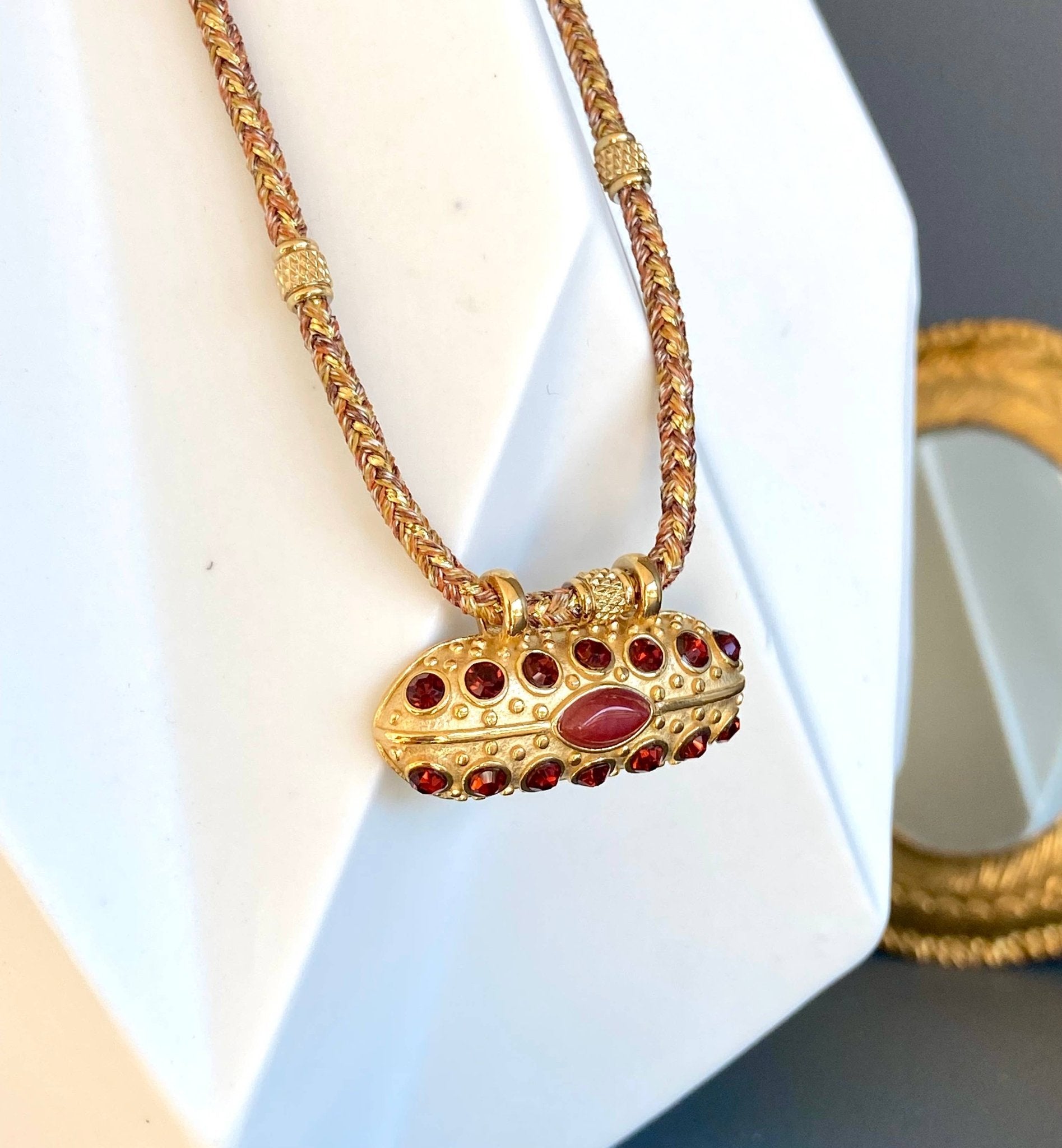 Mumbai Necklace - Box Turtle