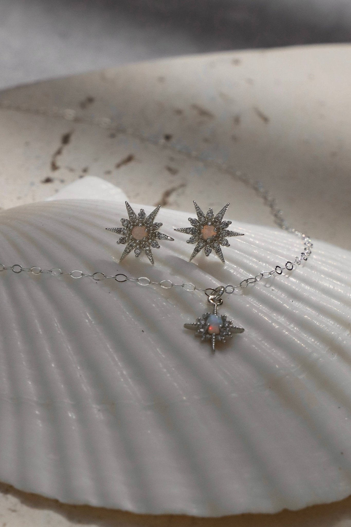 Oal Star Studs - Silver - Box Turtle