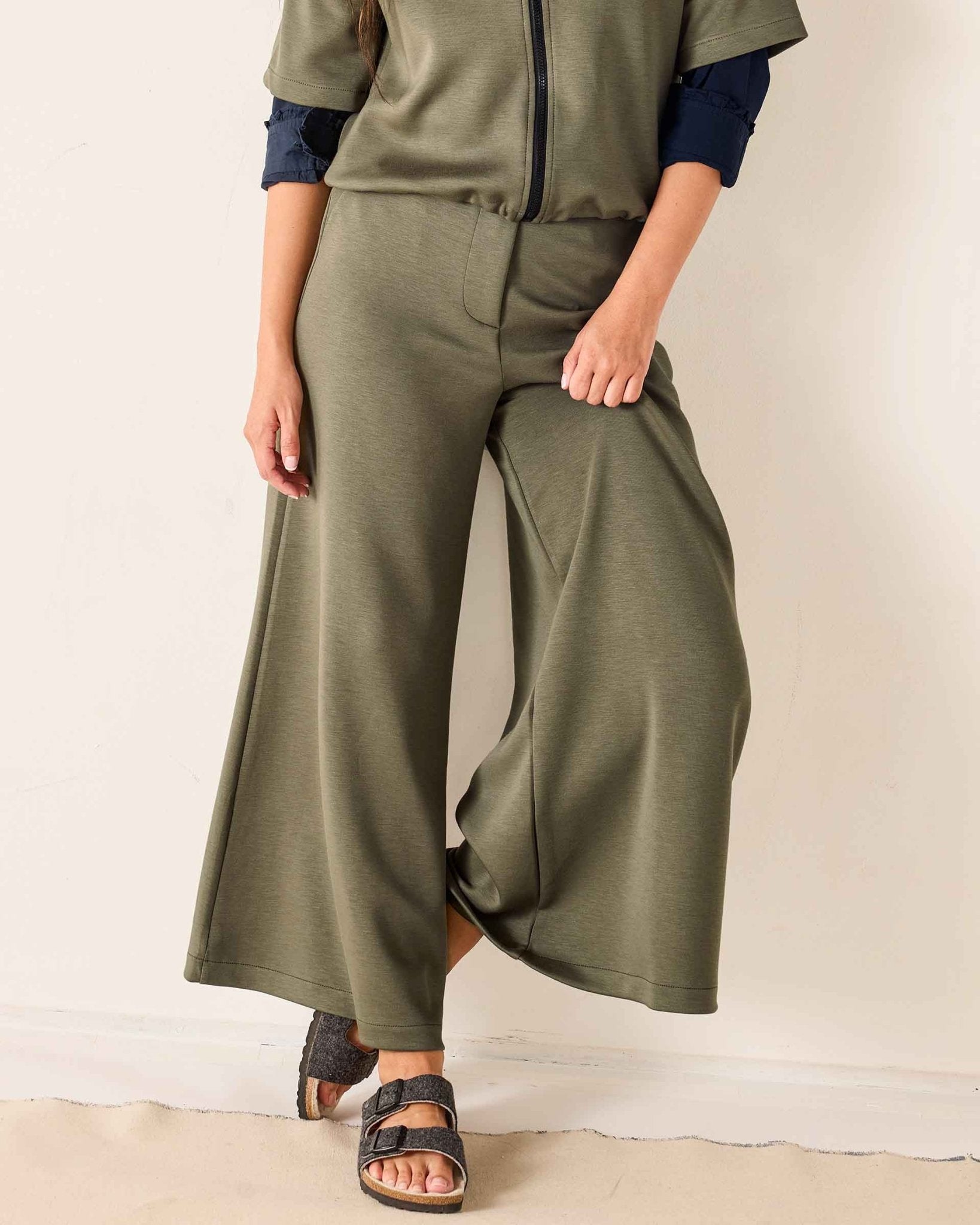 Olive Simone Wide Leg Pant - Box Turtle