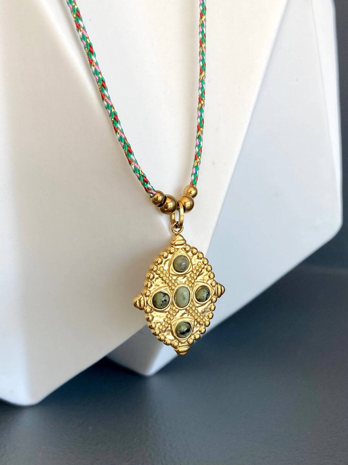 Ossi Pendant Necklace - Box Turtle