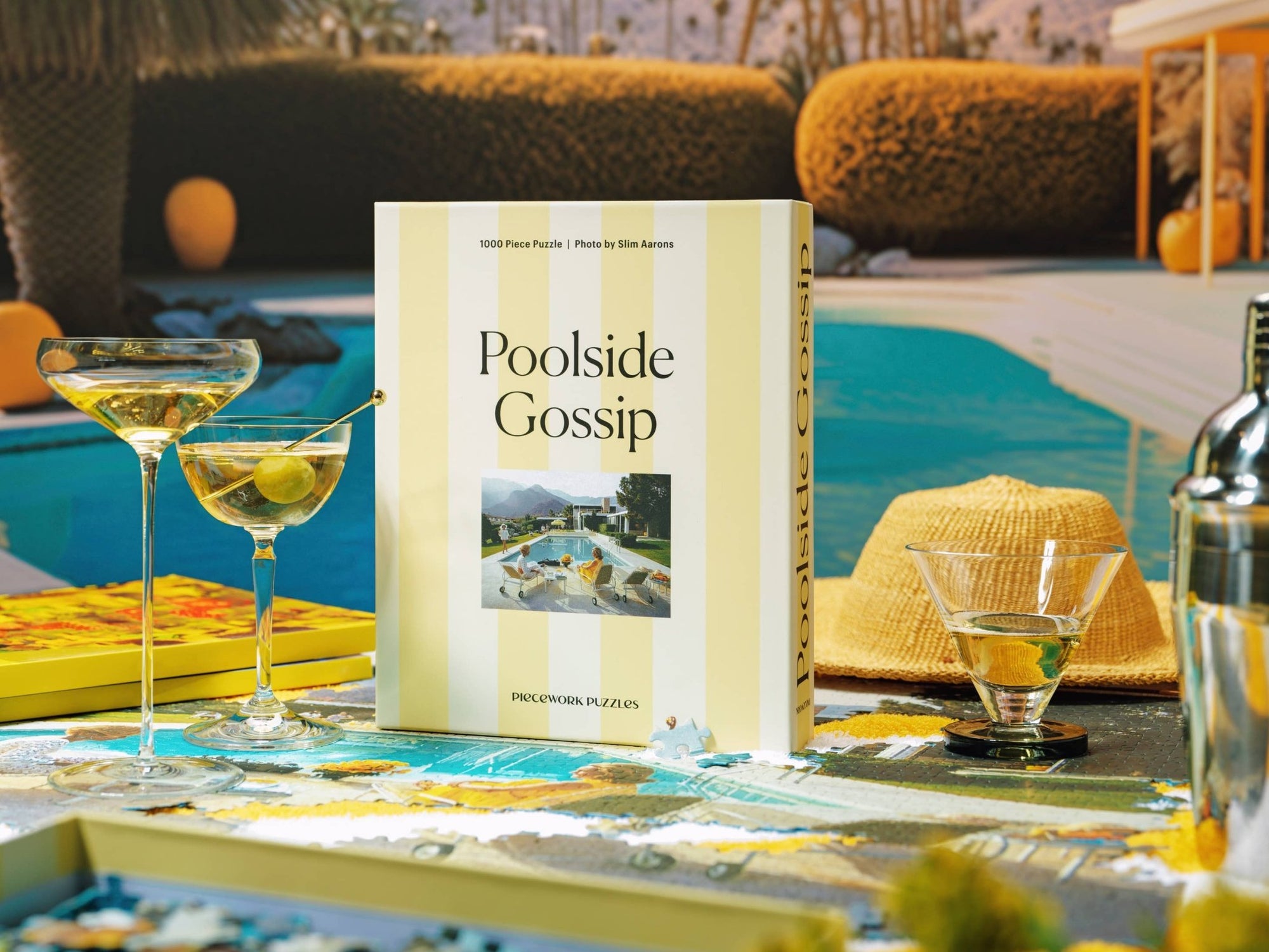 Poolside Gossip Slim Aarons Collab - 1000 Piece Puzzle - Box Turtle