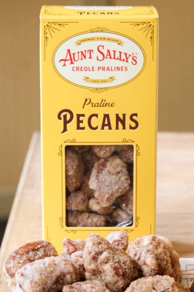 Praline Pecans - Box Turtle