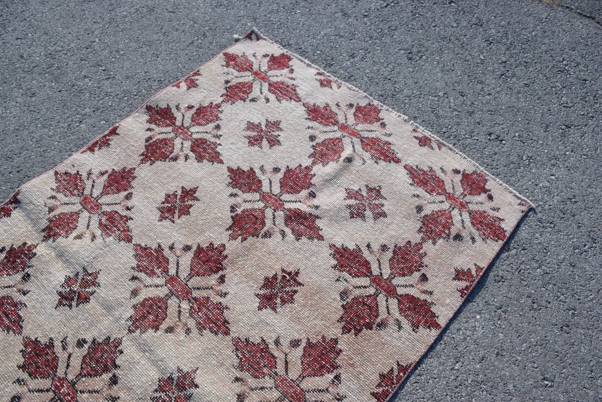 Red White Oriental Wool Turkish Rug - Box Turtle