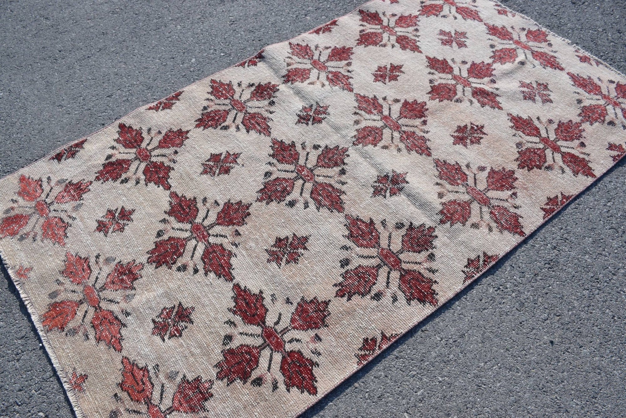Red White Oriental Wool Turkish Rug - Box Turtle