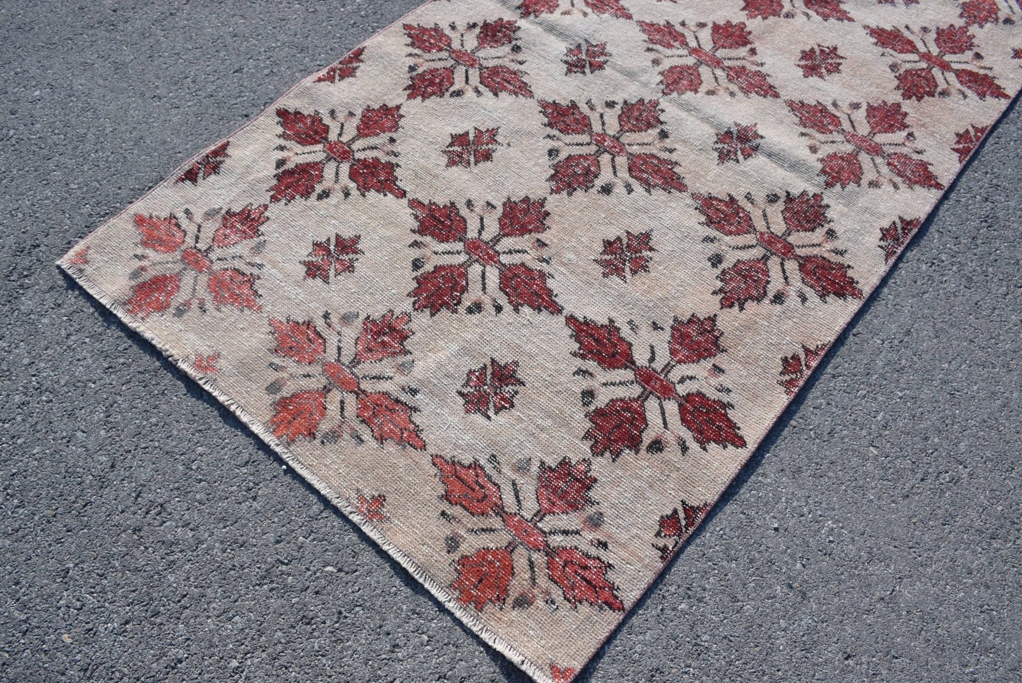 Red White Oriental Wool Turkish Rug - Box Turtle