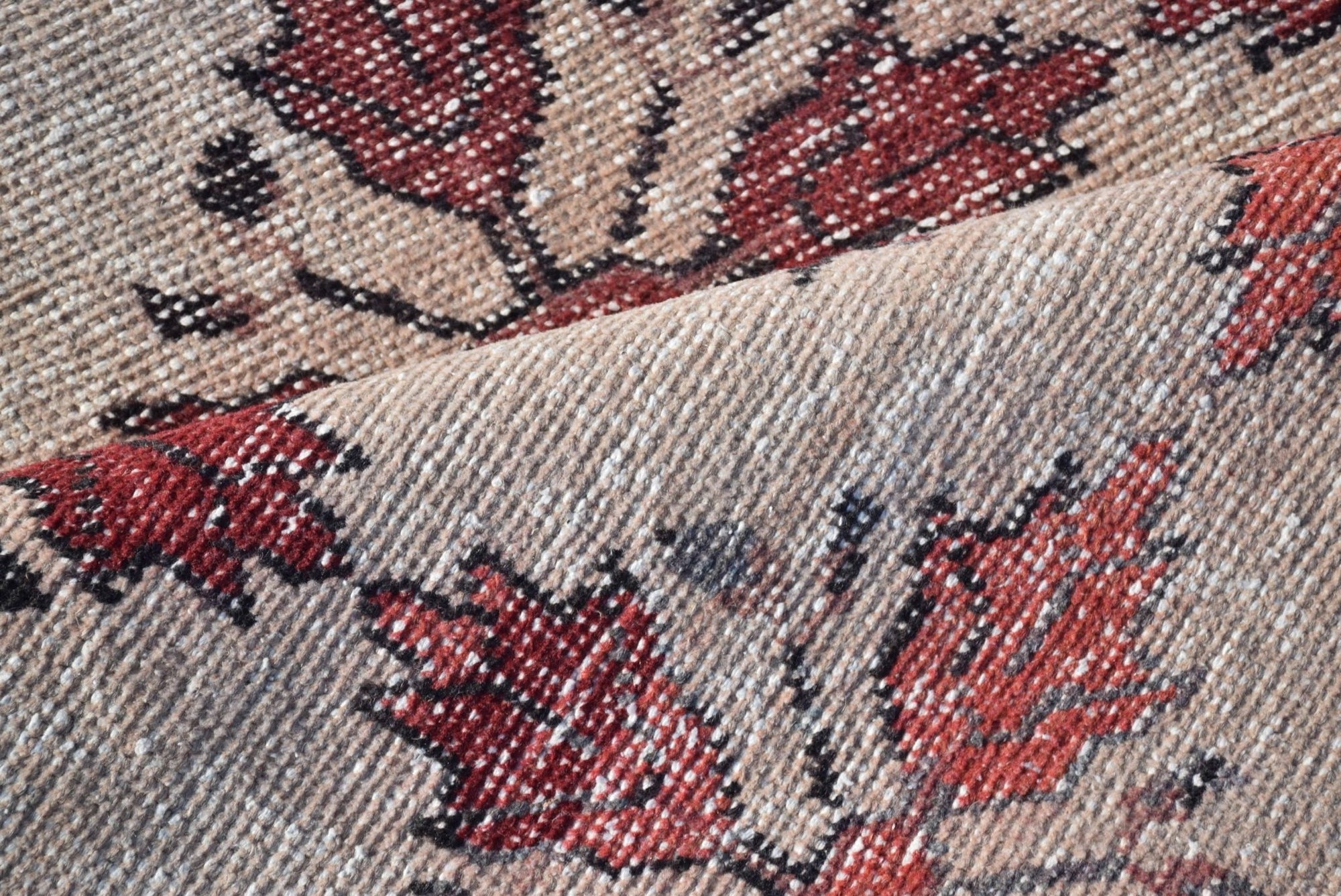 Red White Oriental Wool Turkish Rug - Box Turtle