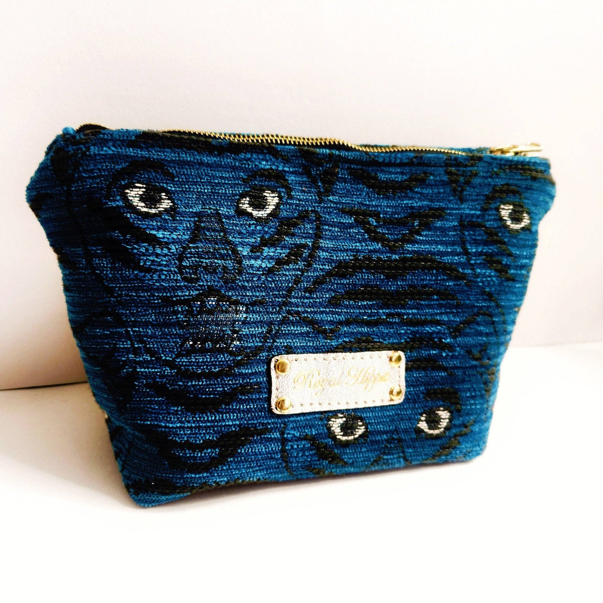 Royal Velvet Tiger Traveller - Box Turtle