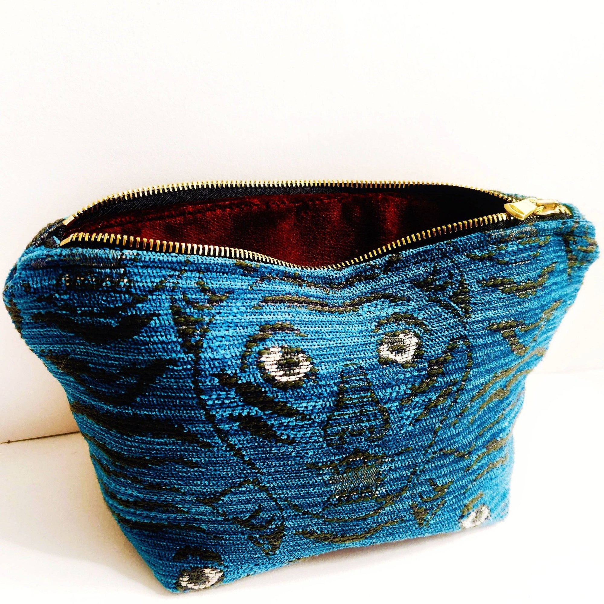 Royal Velvet Tiger Traveller - Box Turtle