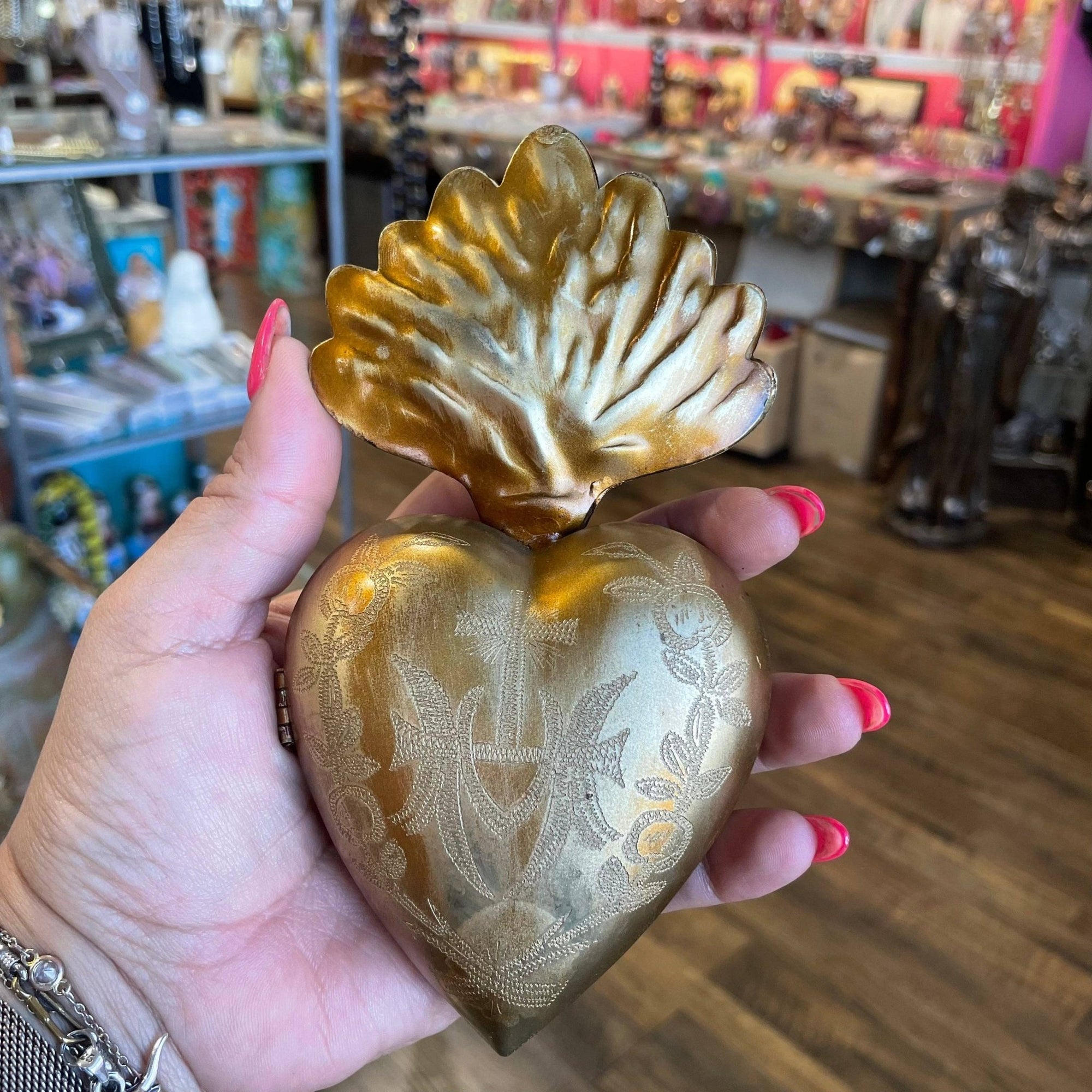 Sacred Heart Locket Box - Box Turtle
