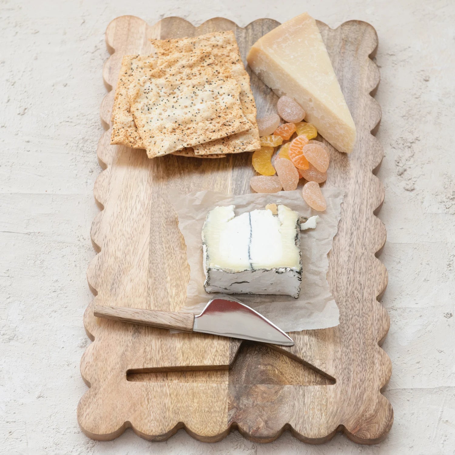 Scalloped Cheese Board With Stainless Steel Knife - Box Turtle