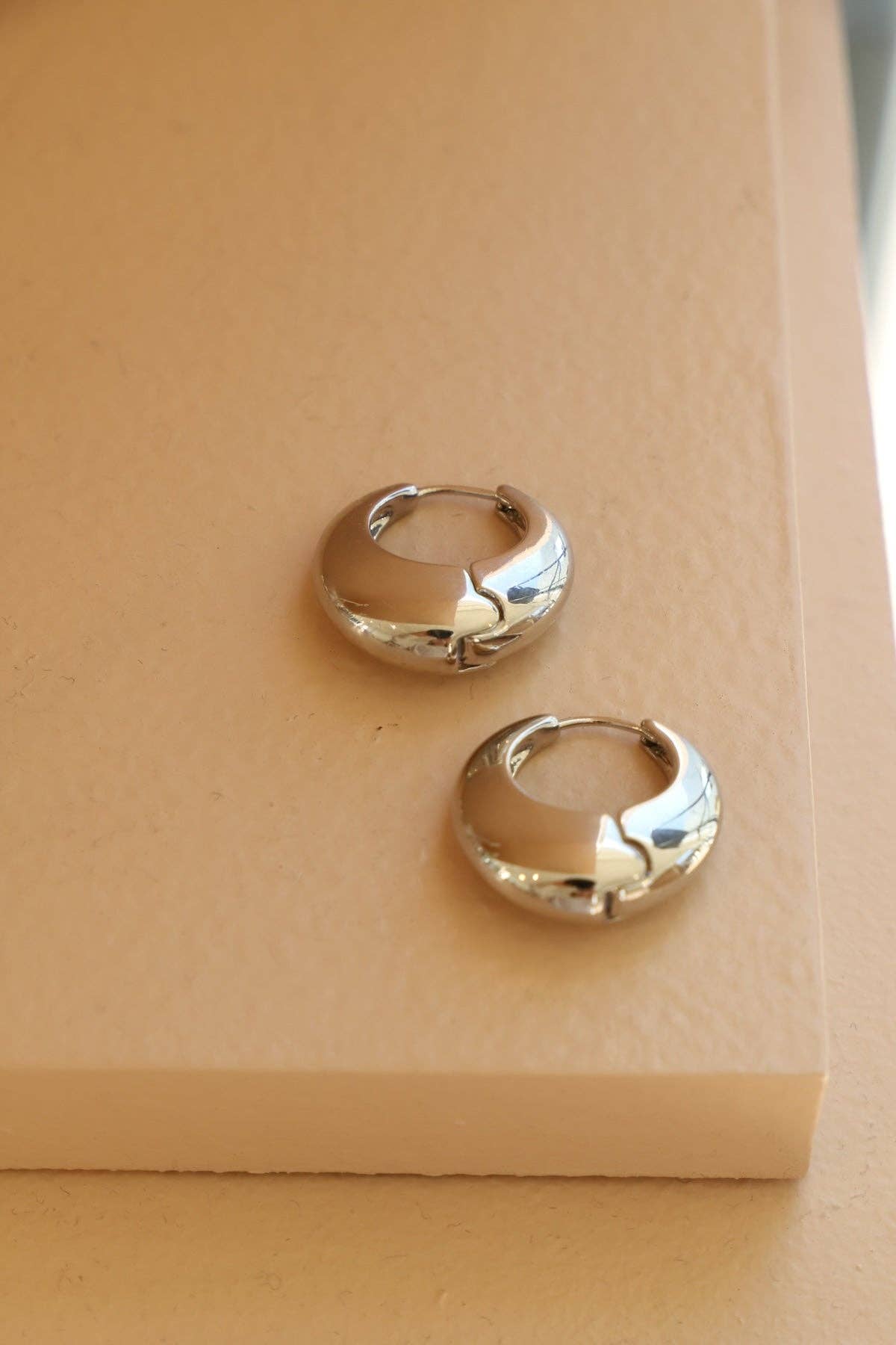 Silver Amalfi Chunky Hoops - Box Turtle