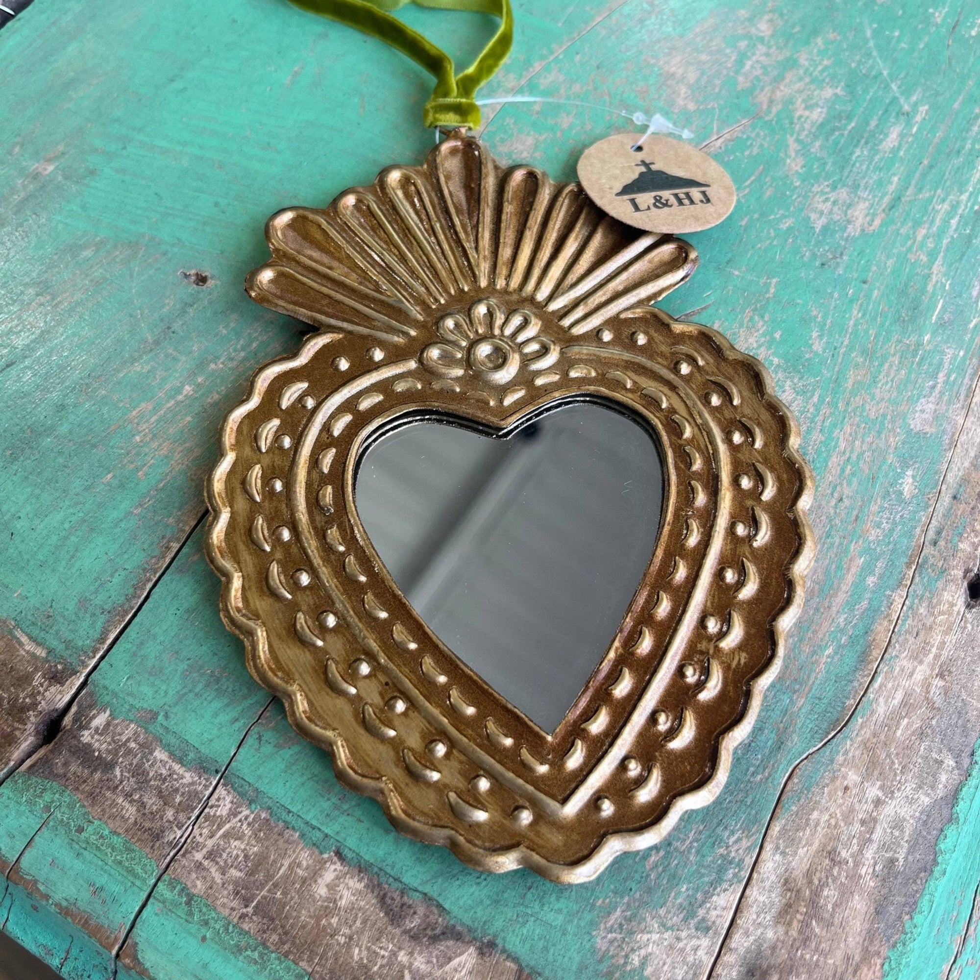 Small Mirrored Sacred Hearts - Box Turtle