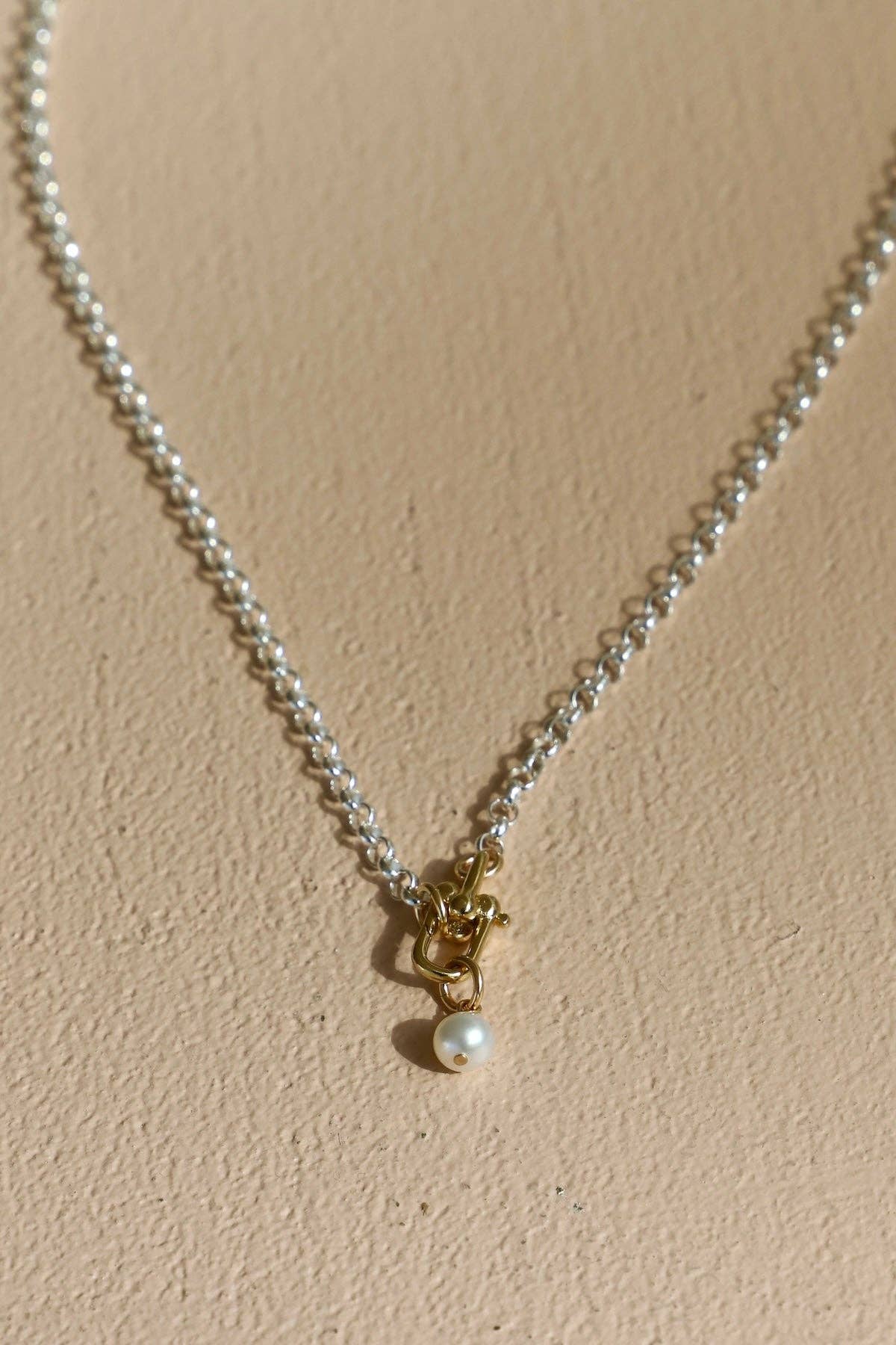 Sora Link Chain And Pearl - Box Turtle