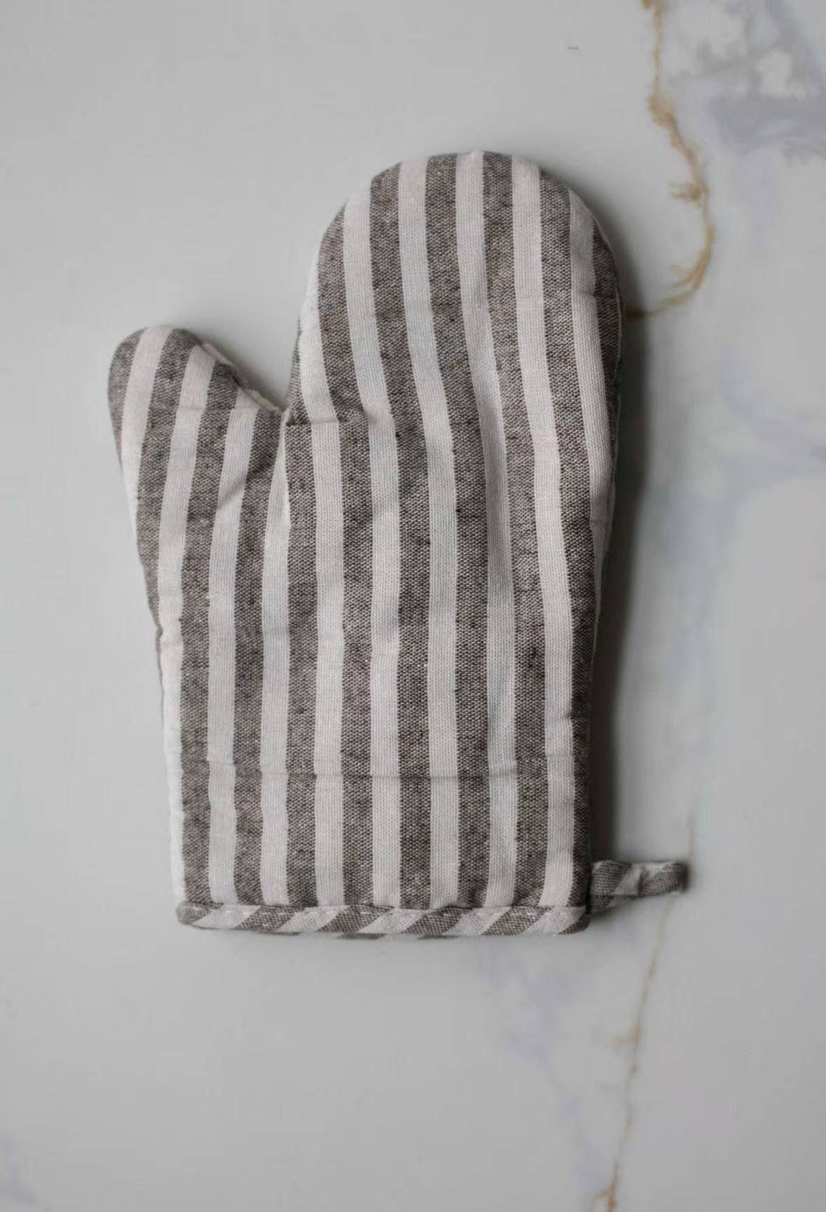 Stripe Oven Mitt - Box Turtle