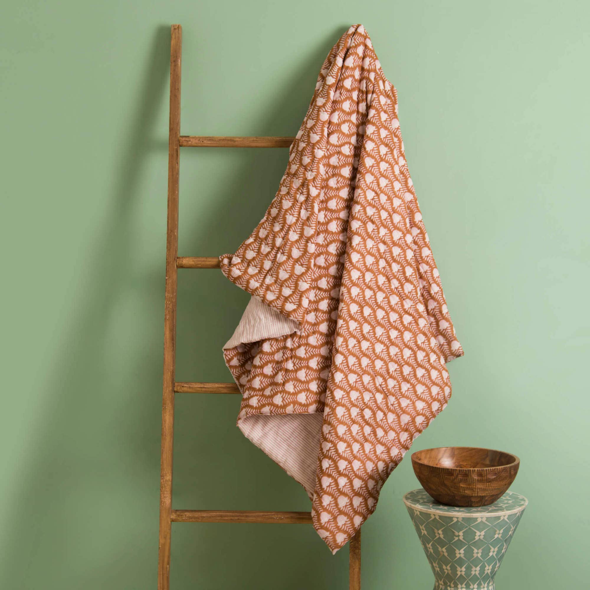 Tulip Cotton Handcrafted Throw - Box Turtle