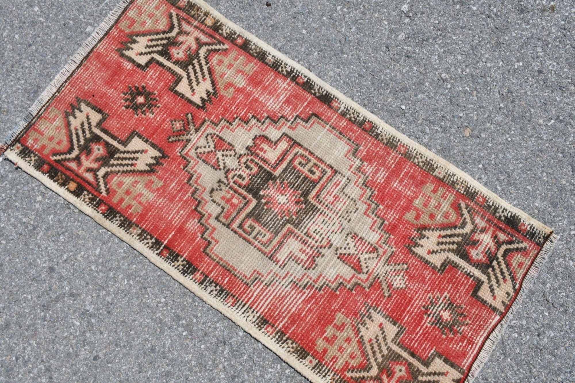 Turkish Red Solid Wool Rug - Box Turtle