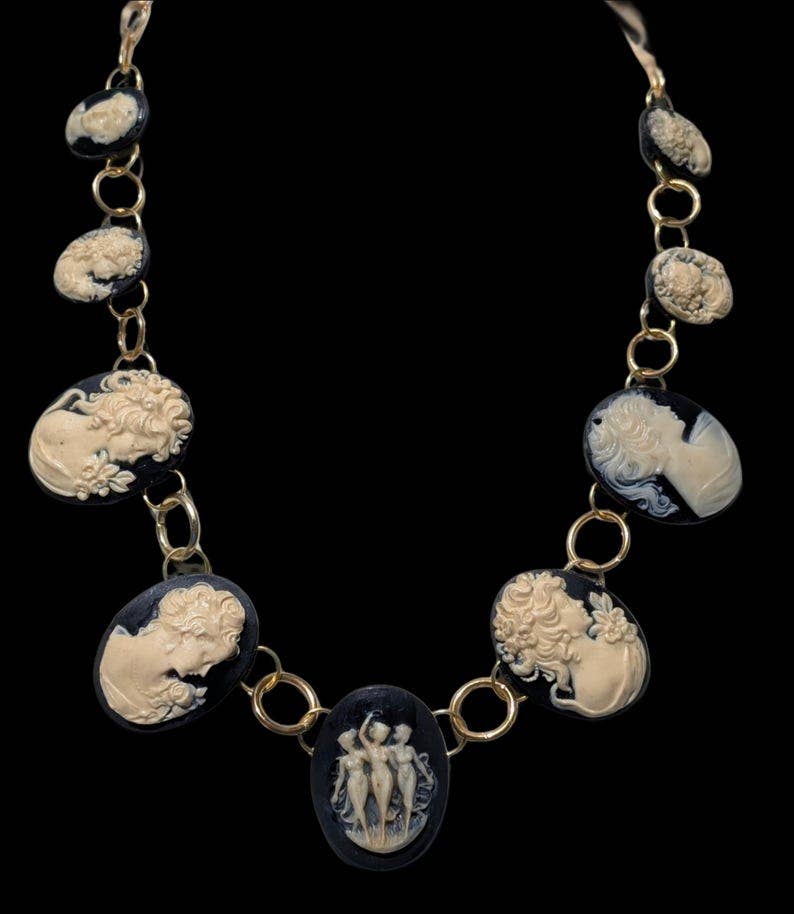 Vintage Cameo Collar Necklace - Box Turtle