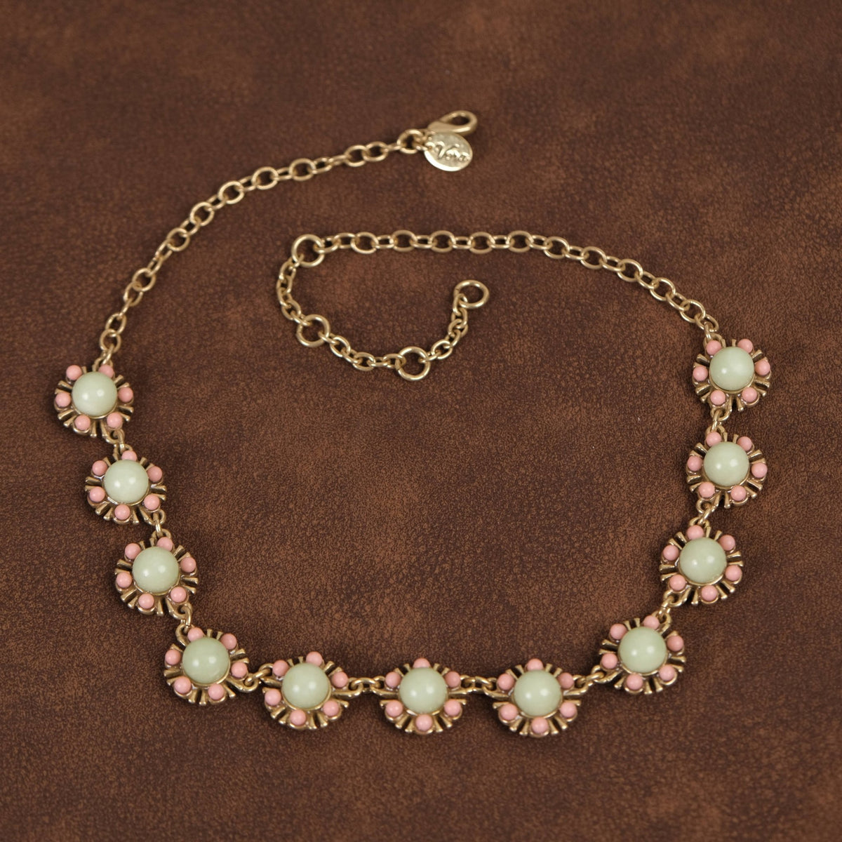 Vintage Elegant Gold-Plated Crystal &amp; Agate Floral Necklace - Box Turtle
