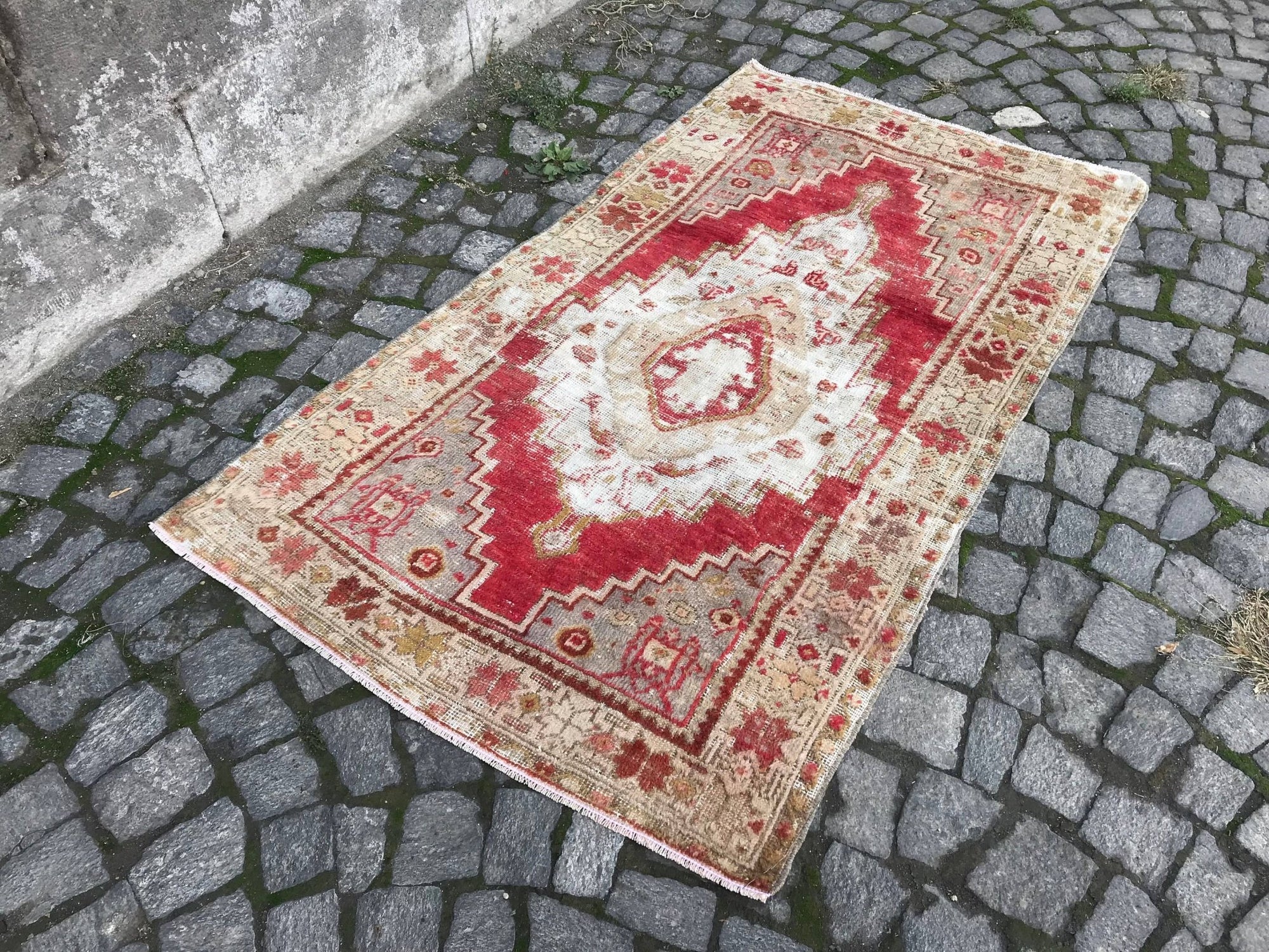 Vintage Turkish Red Rug Floral Rug - Box Turtle
