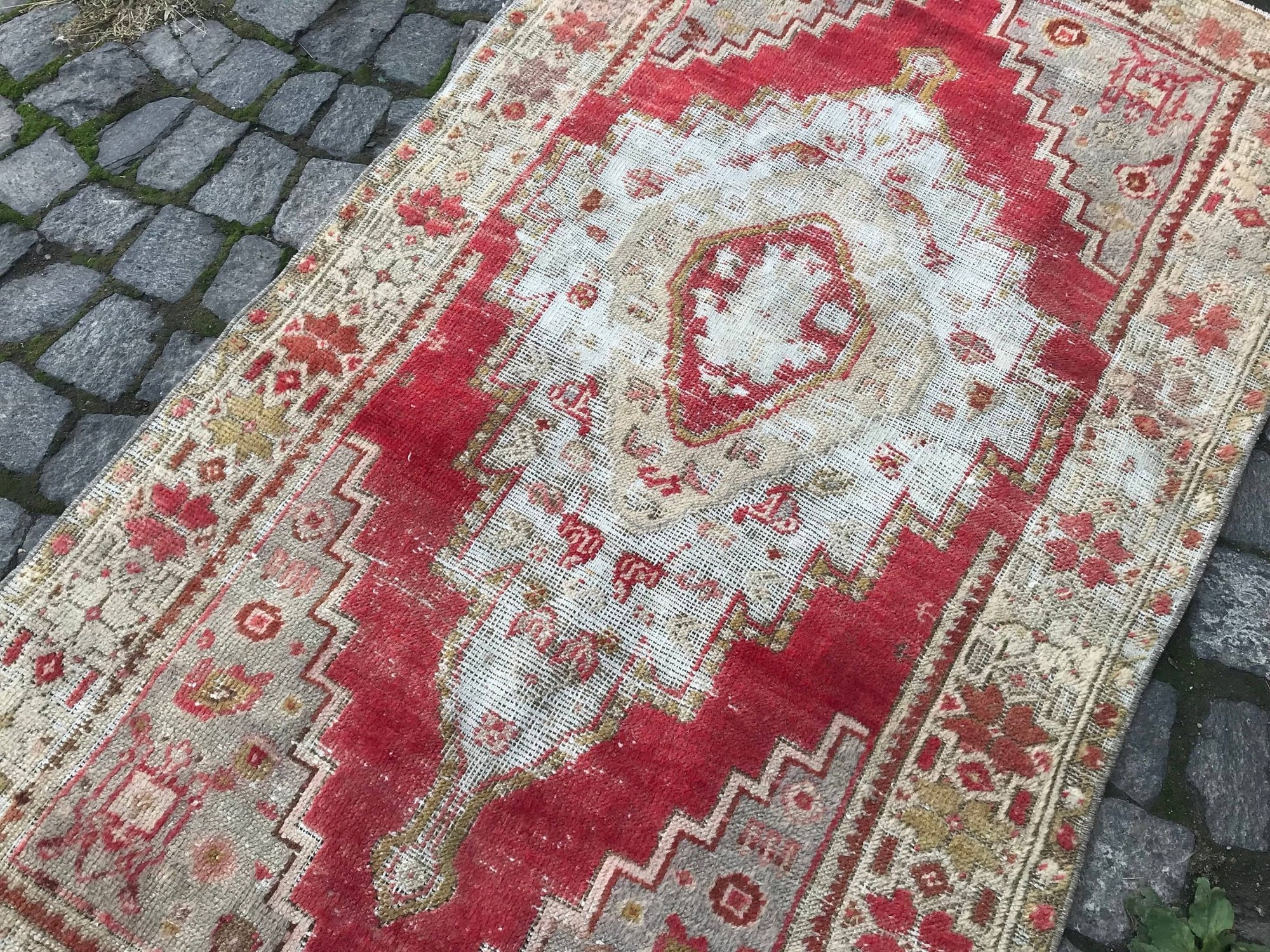 Vintage Turkish Red Rug Floral Rug - Box Turtle