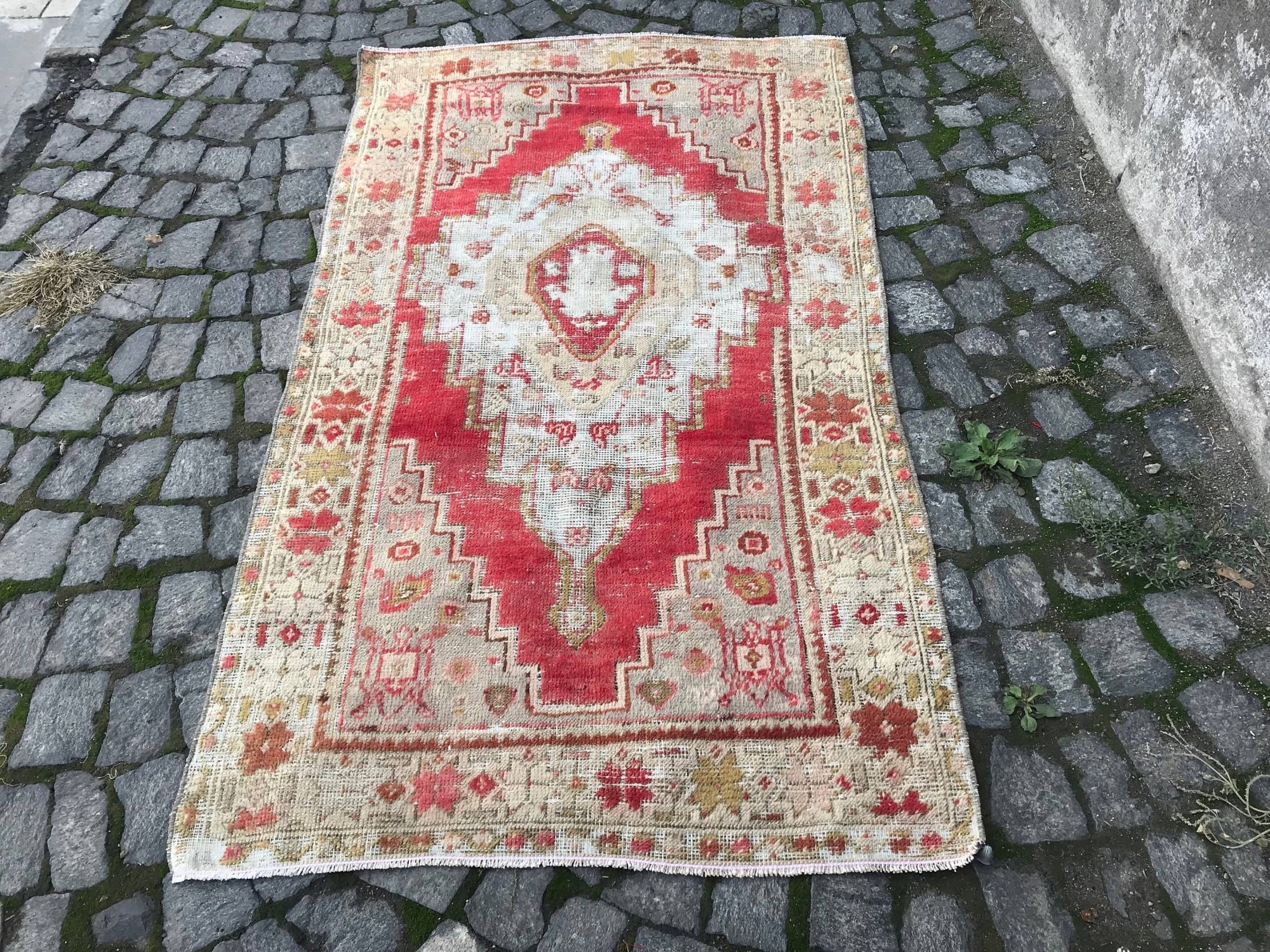 Vintage Turkish Red Rug Floral Rug - Box Turtle