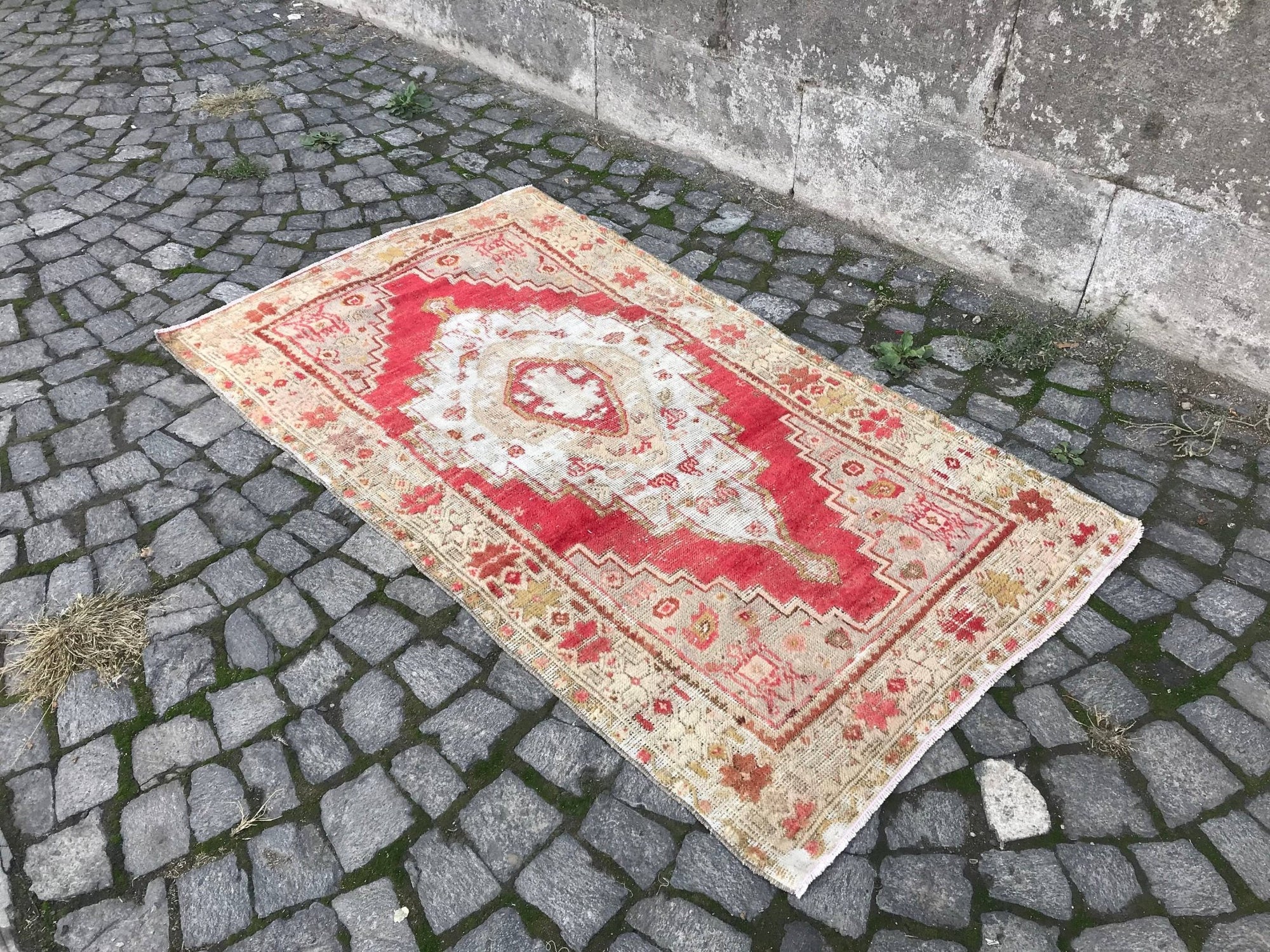 Vintage Turkish Red Rug Floral Rug - Box Turtle