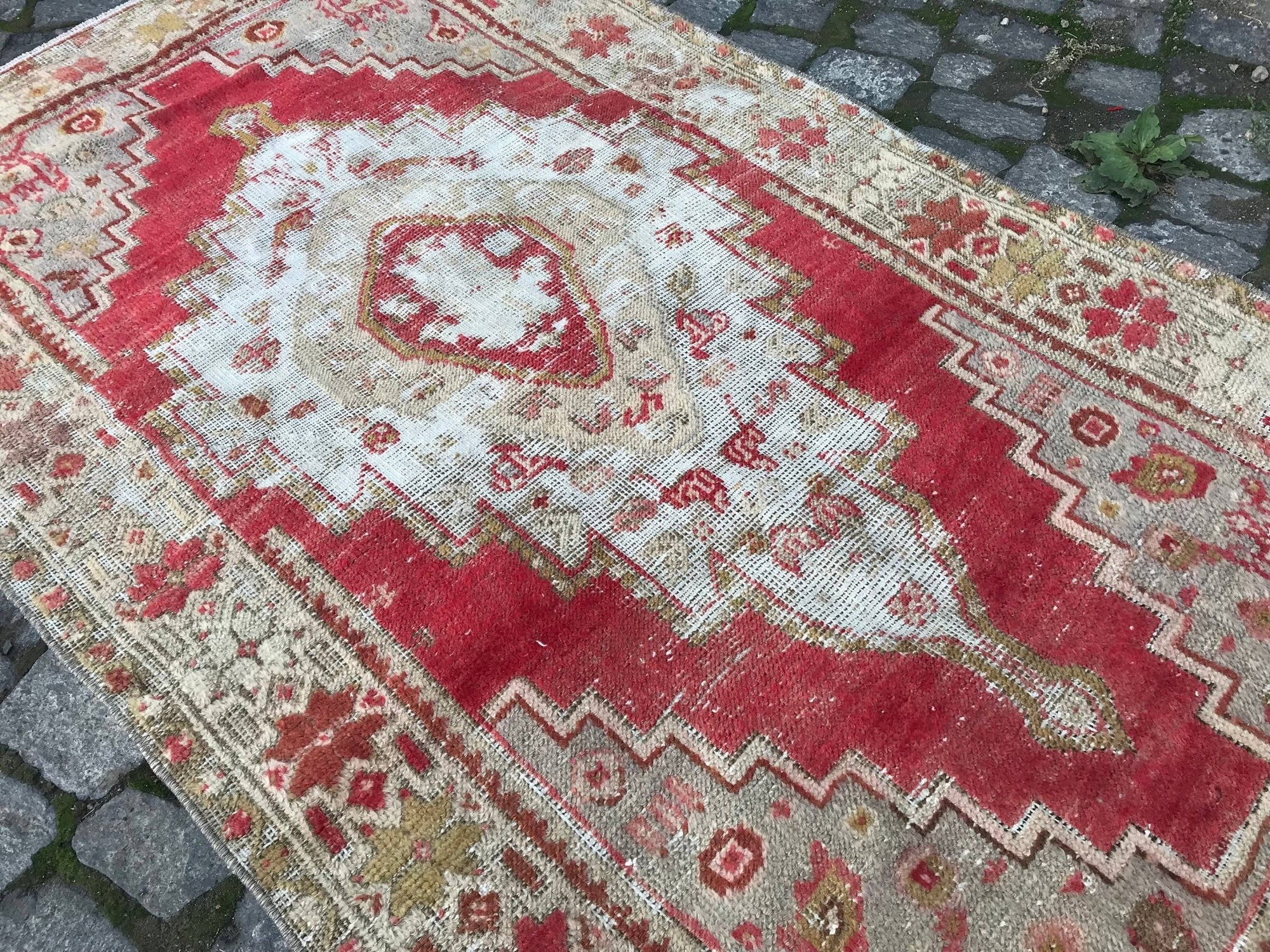 Vintage Turkish Red Rug Floral Rug - Box Turtle