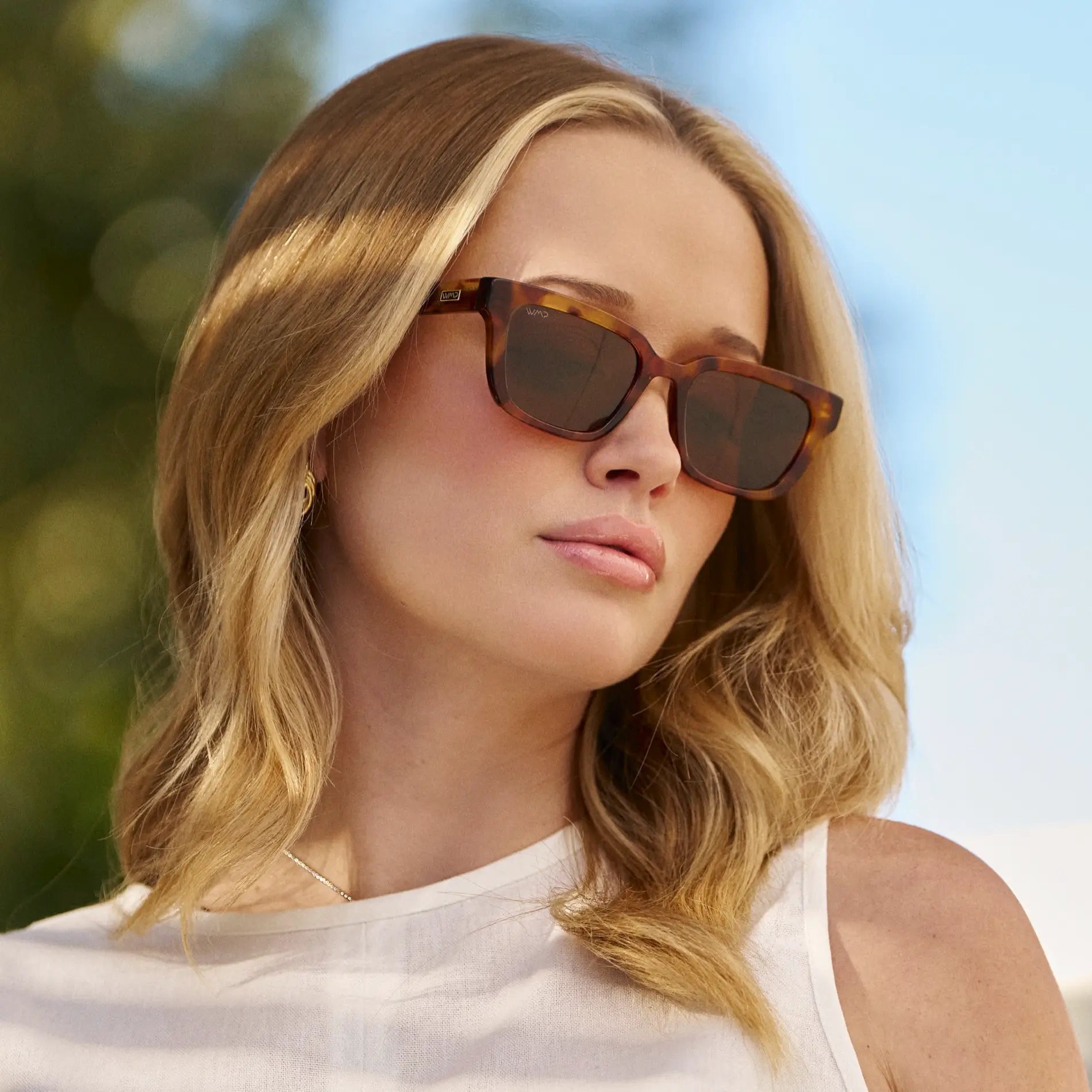 Vivian - Women’s Polarized Sunglasses - Box Turtle